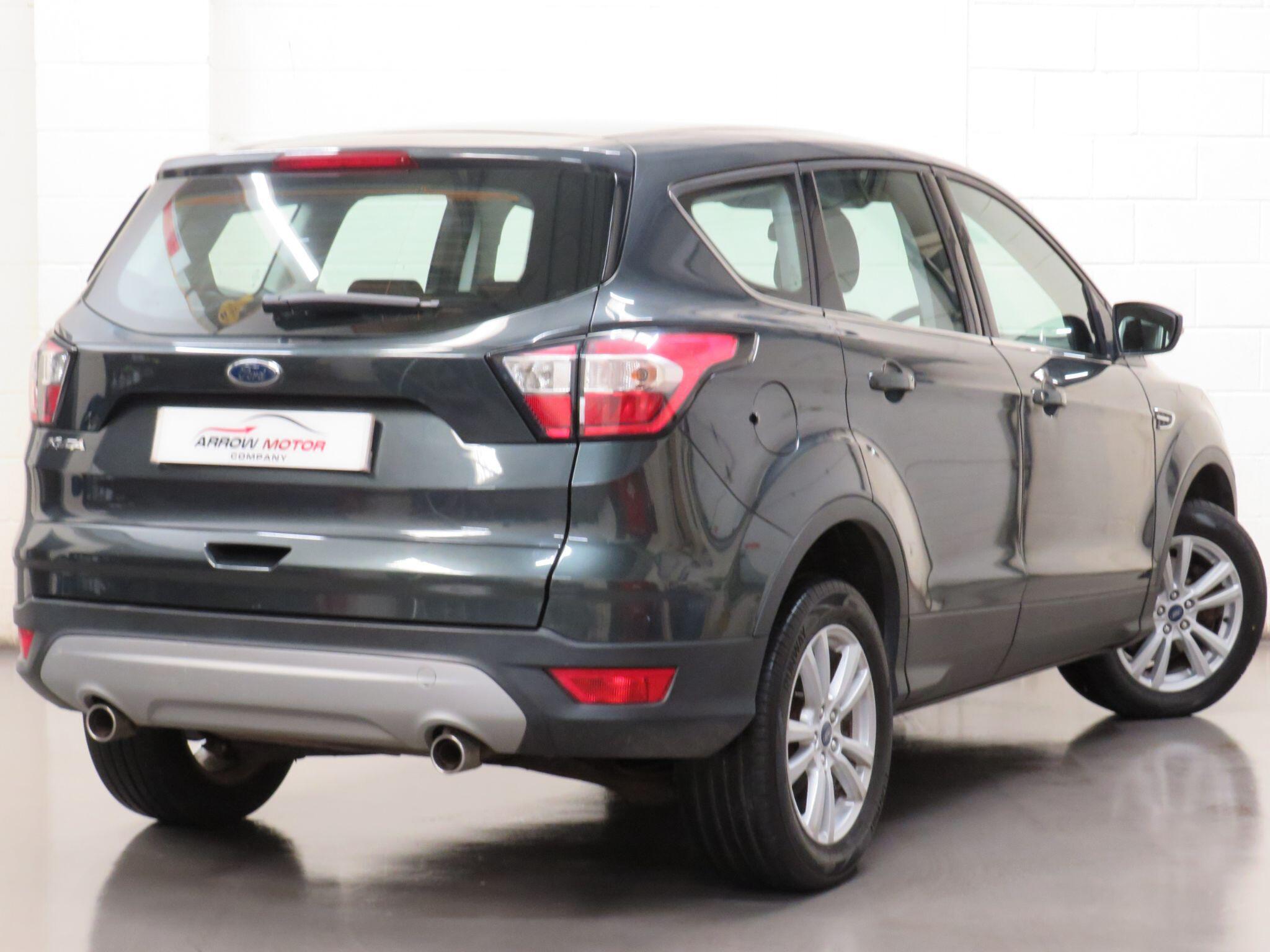 Ford Kuga - Image 3