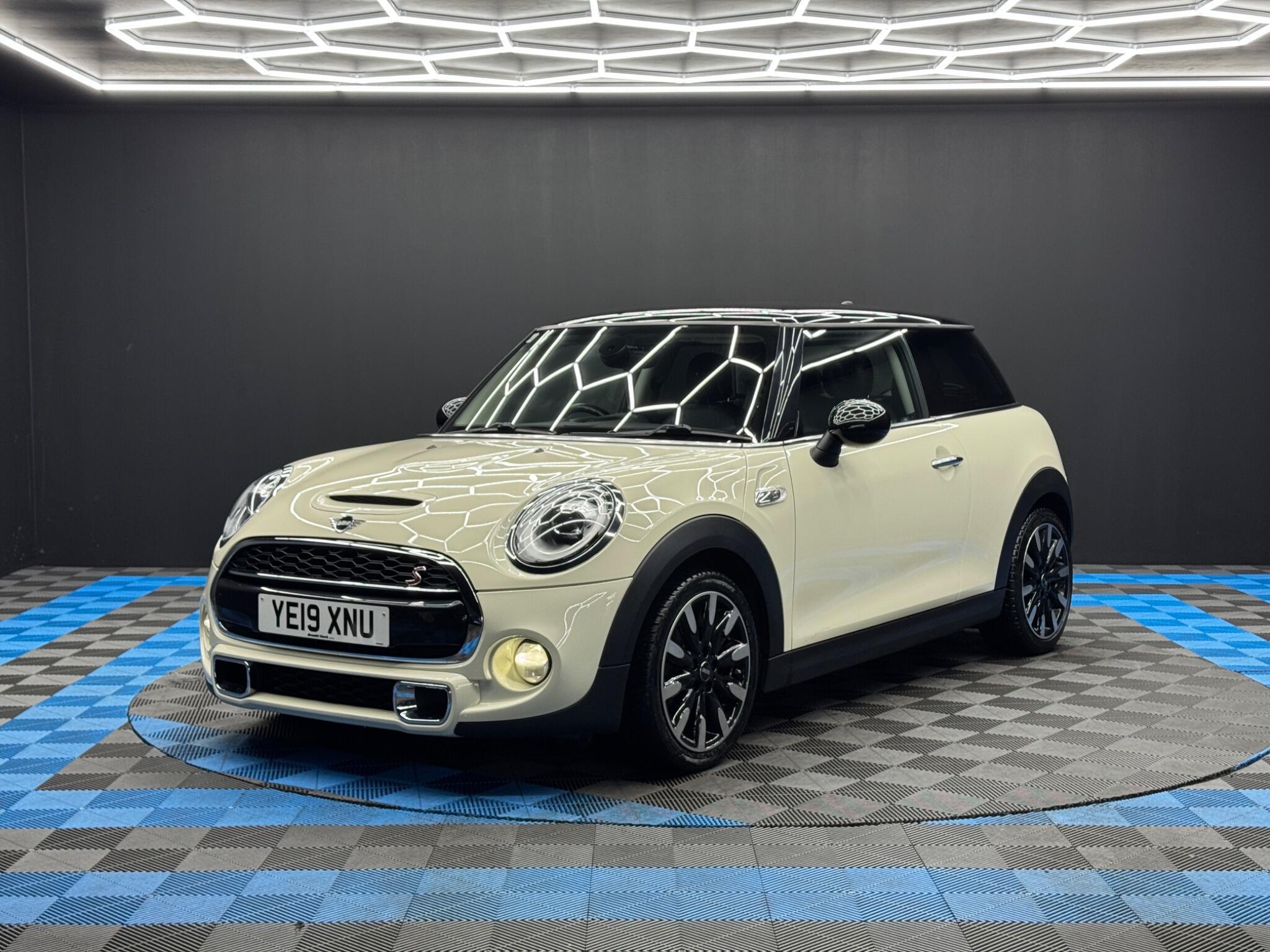 MINI Hatch - Image 3