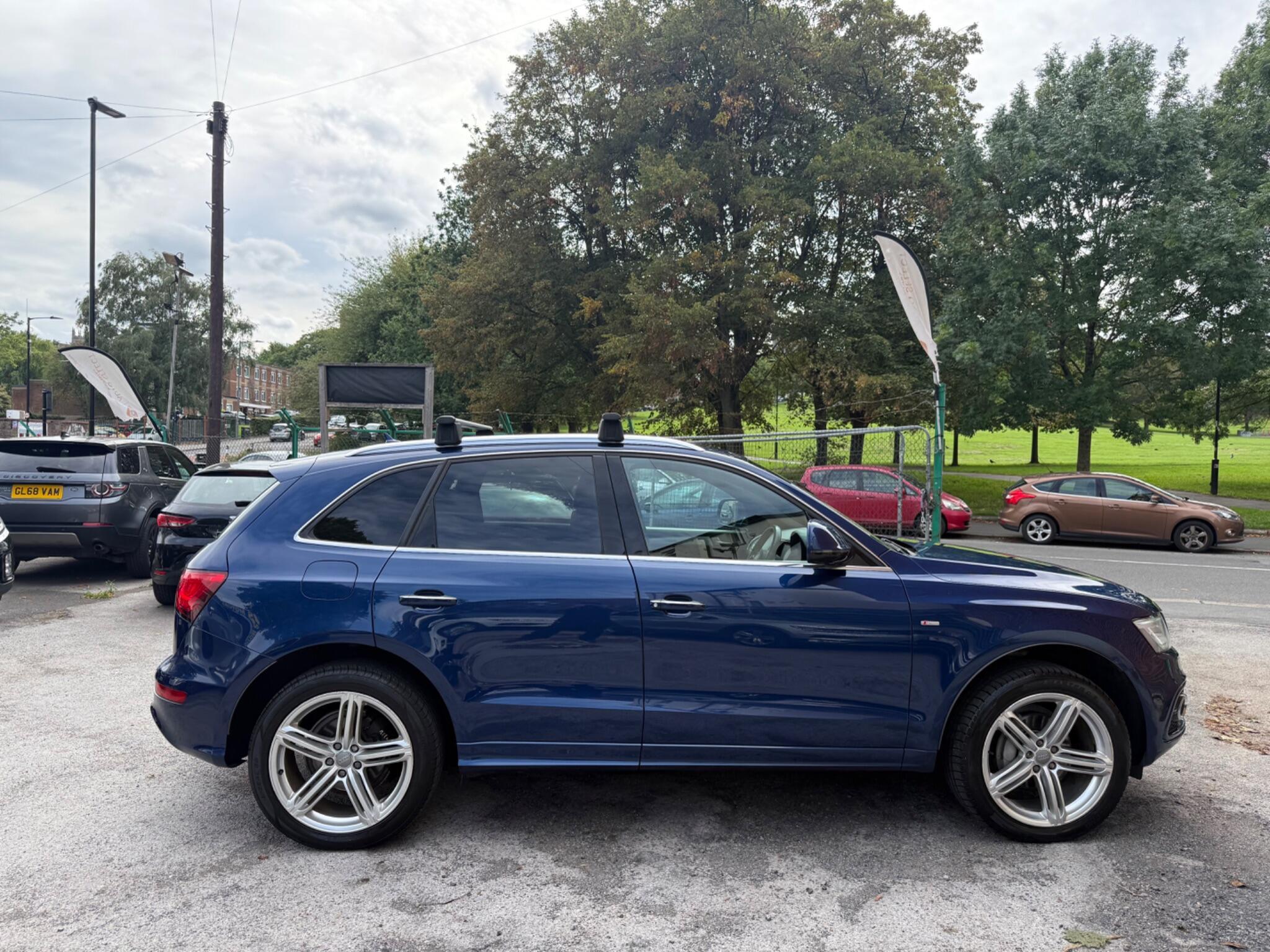 Audi Q5 - Image 8