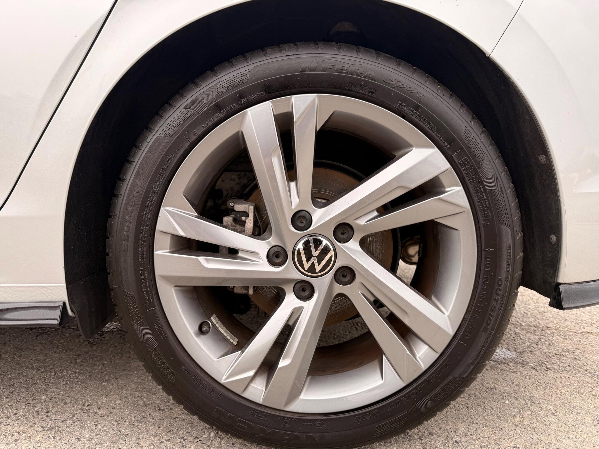 Volkswagen Golf - Image 16