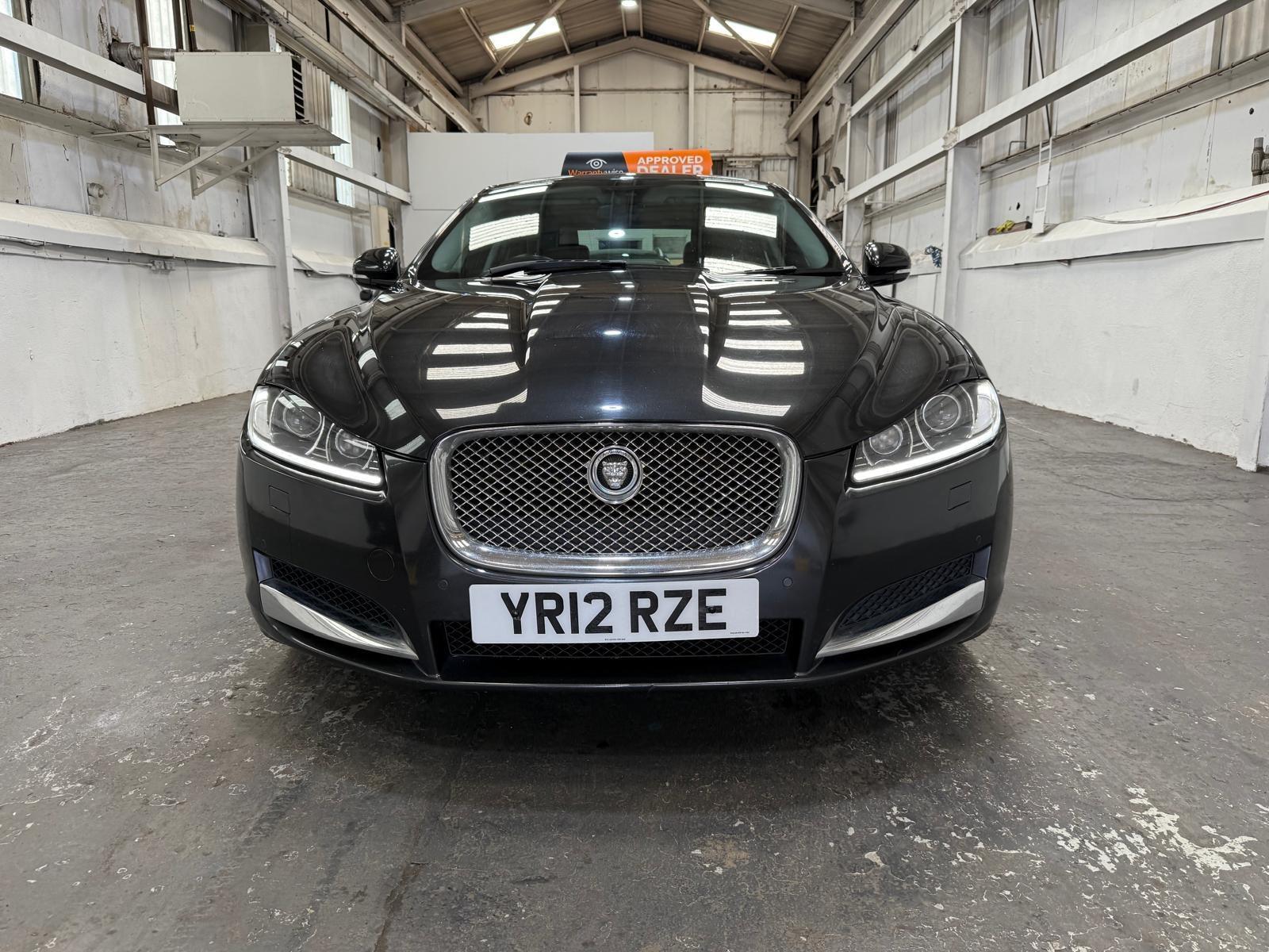 Jaguar XF - Image 3