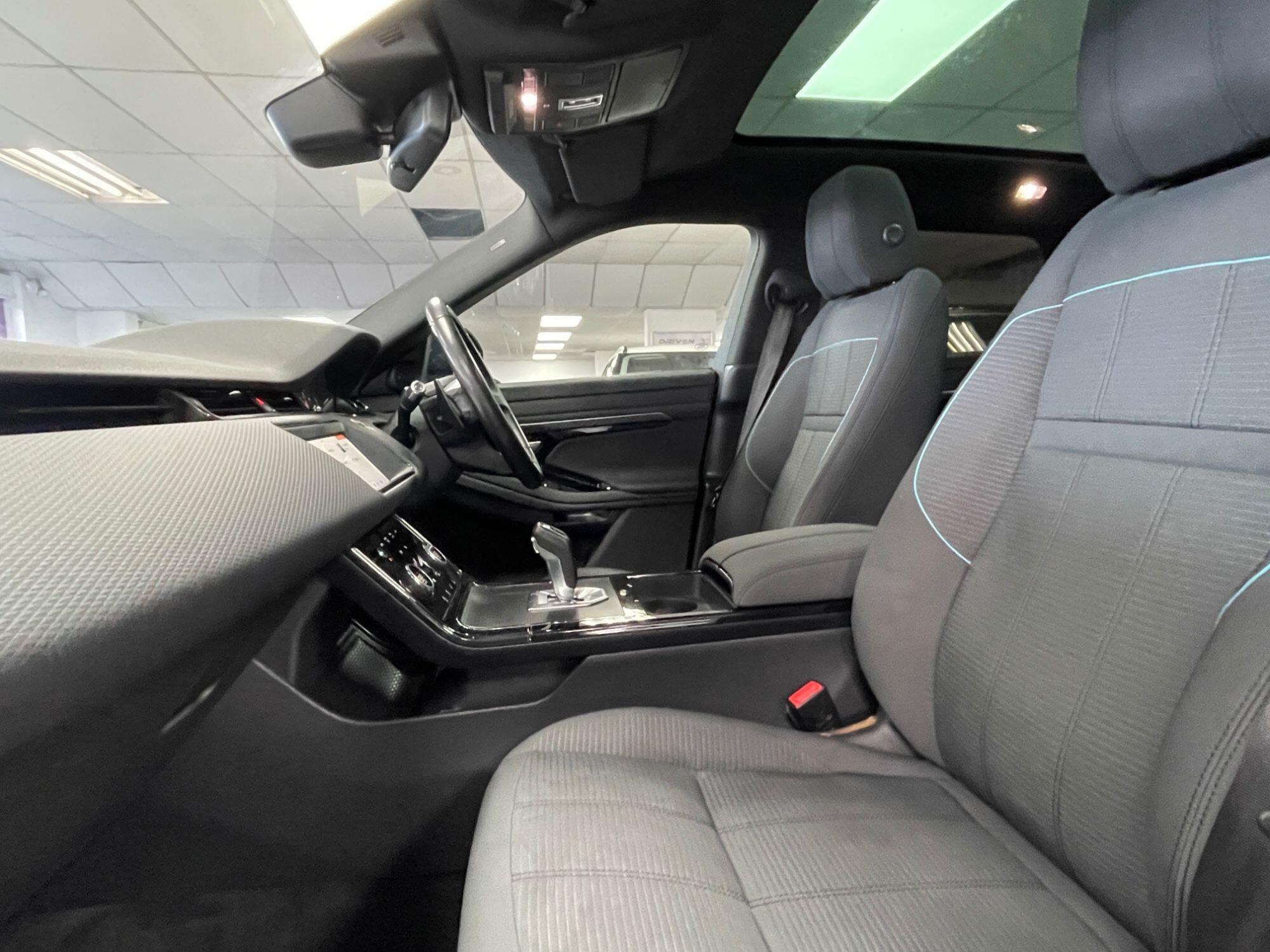 Land Rover Range Rover Evoque - Image 32