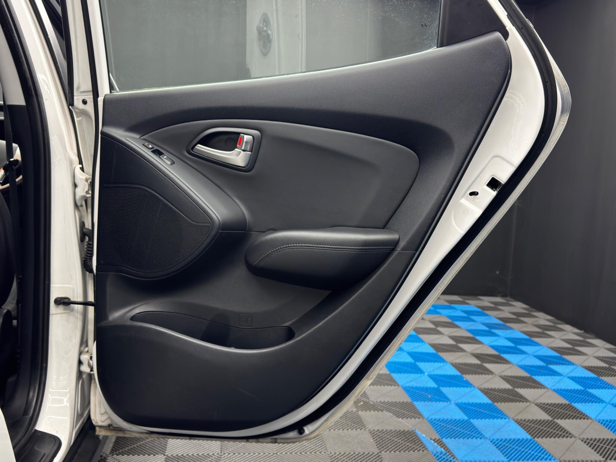 Hyundai ix35 - Image 36