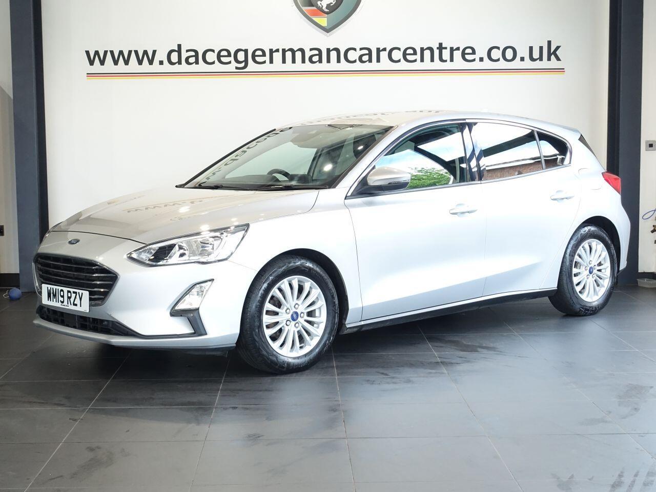 Ford Focus - Image 9