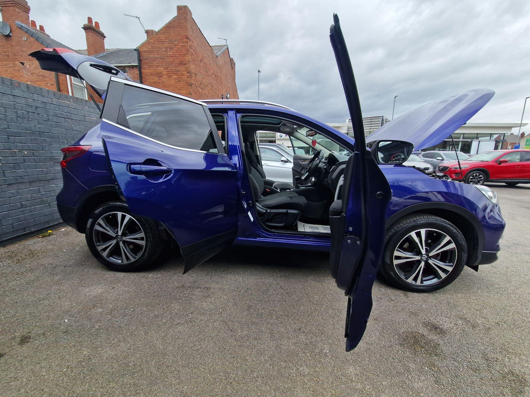 Nissan Qashqai - Image 22