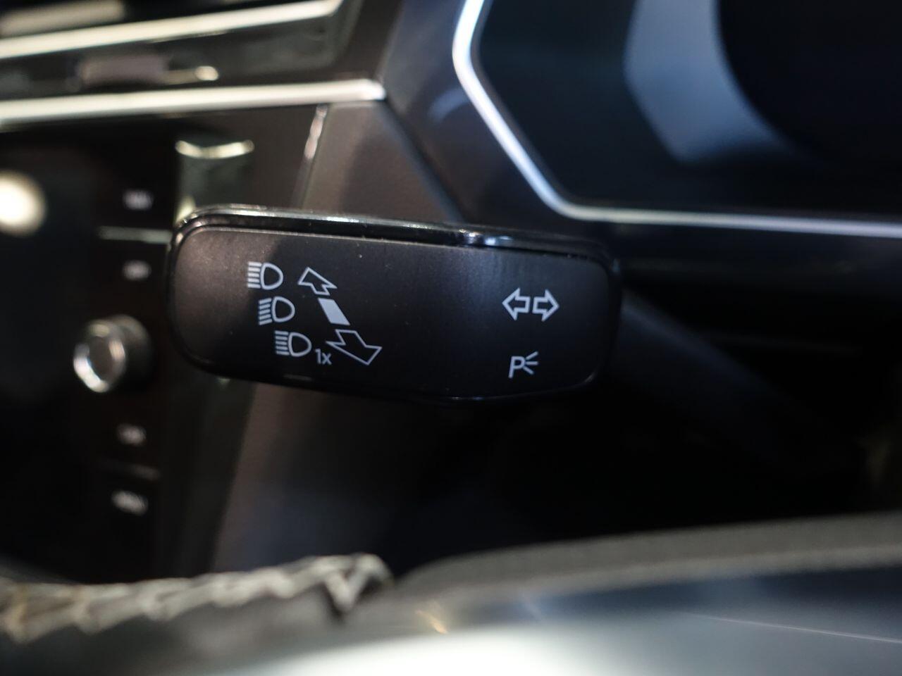 Volkswagen Tiguan - Image 21