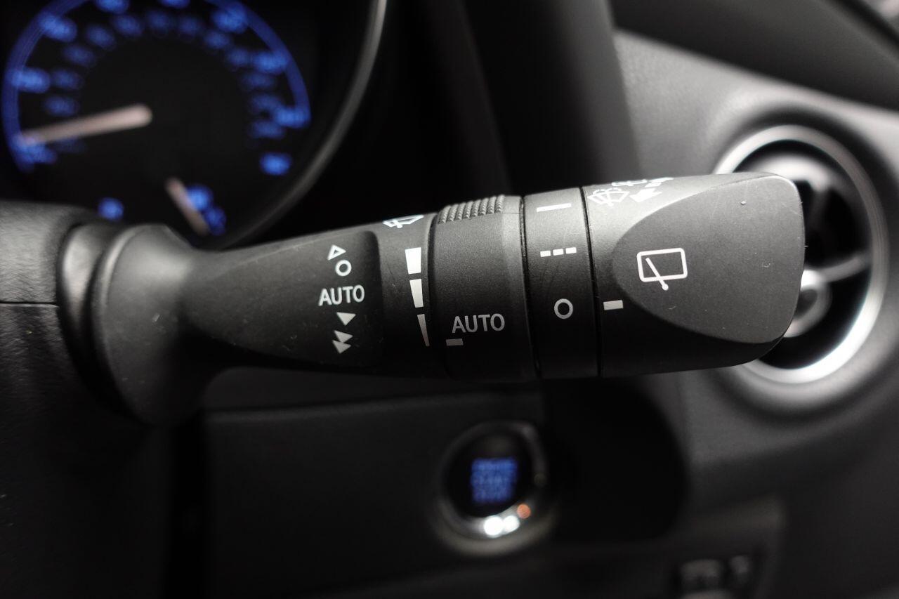 Toyota Auris - Image 35