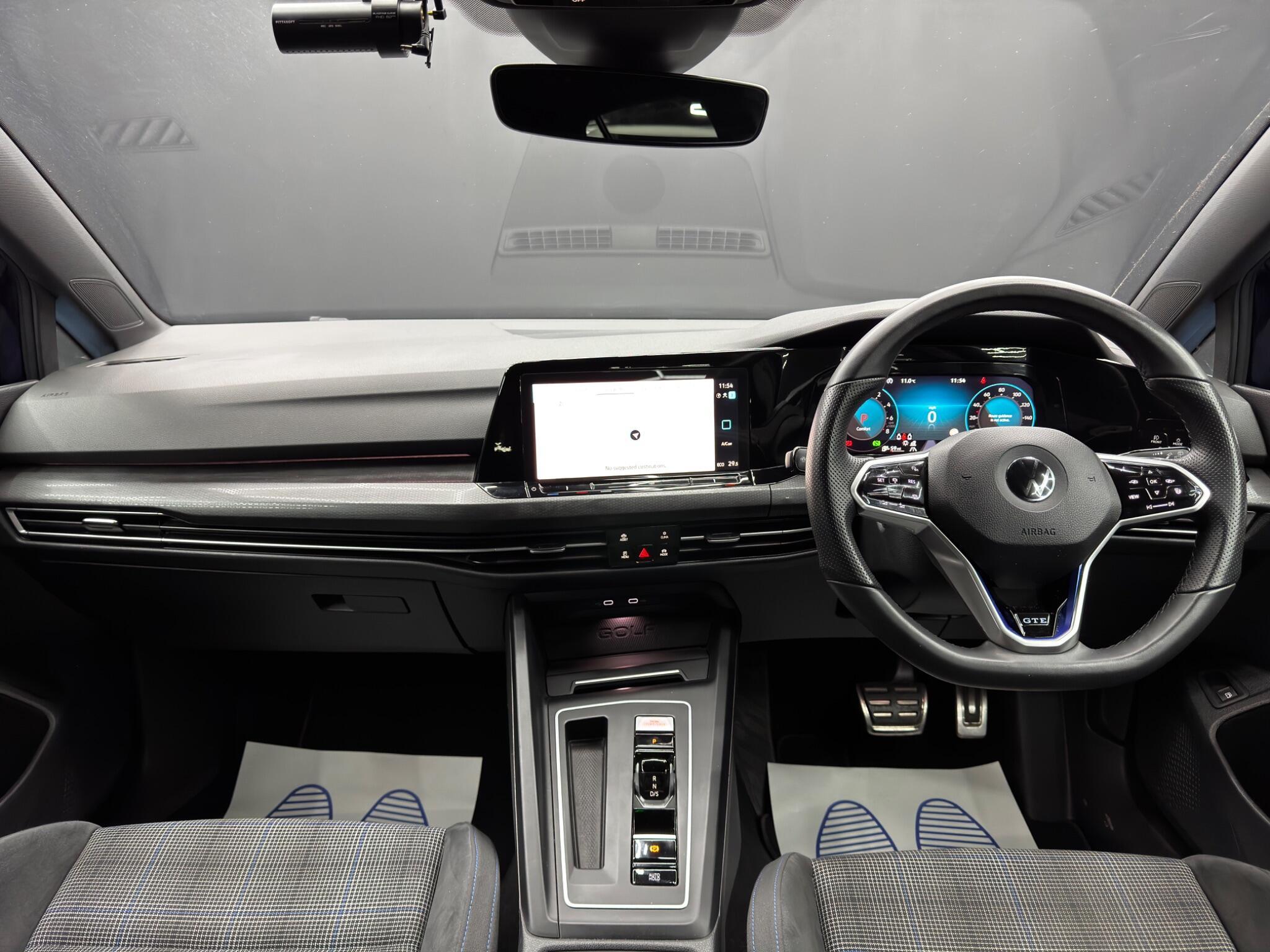 Volkswagen Golf - Image 10