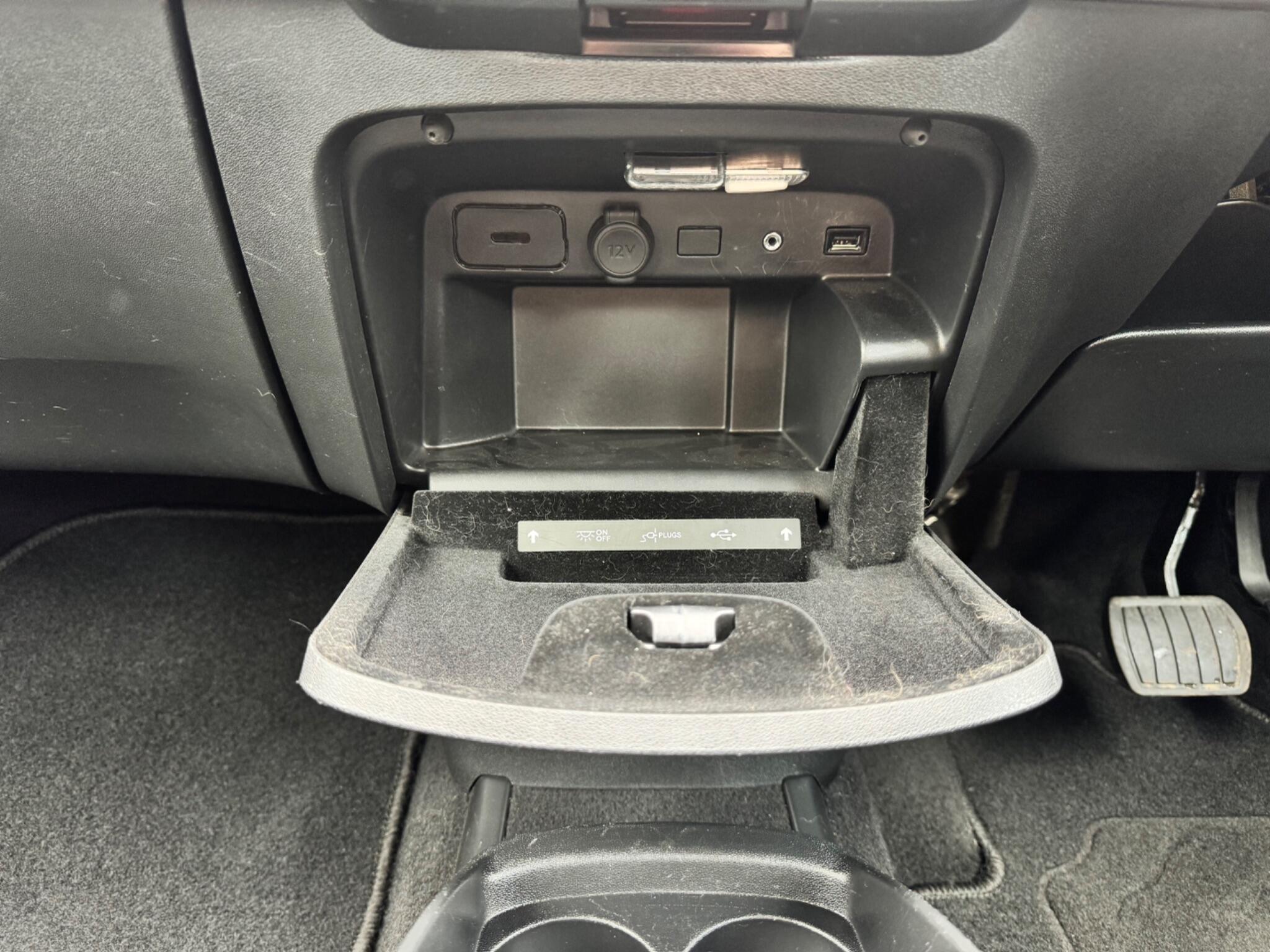 Citroen Grand C4 Picasso - Image 55