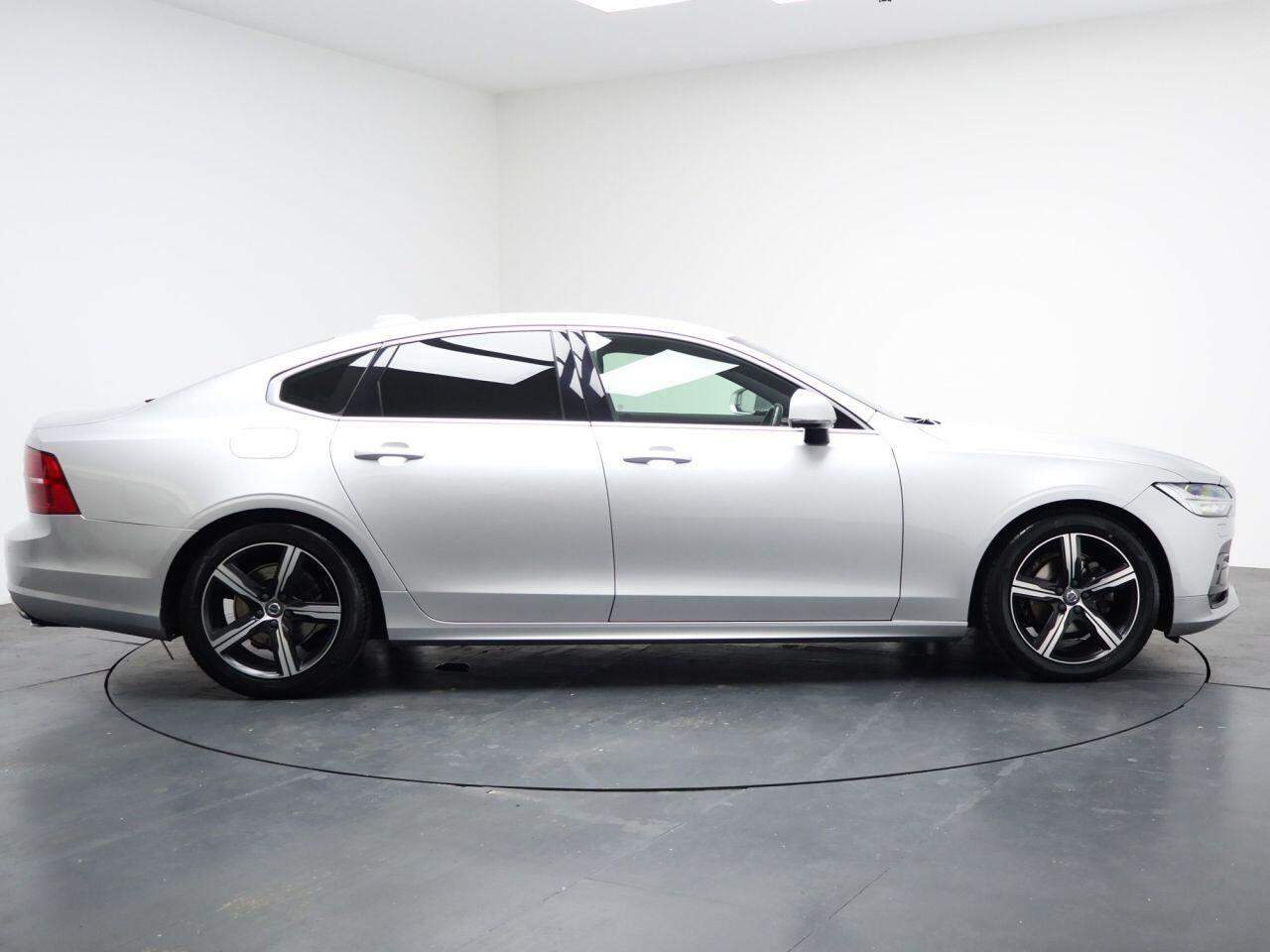 Volvo S90 - Image 14
