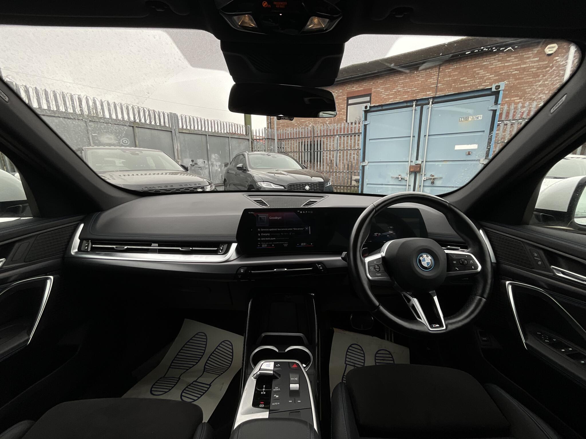 BMW iX1 - Image 6