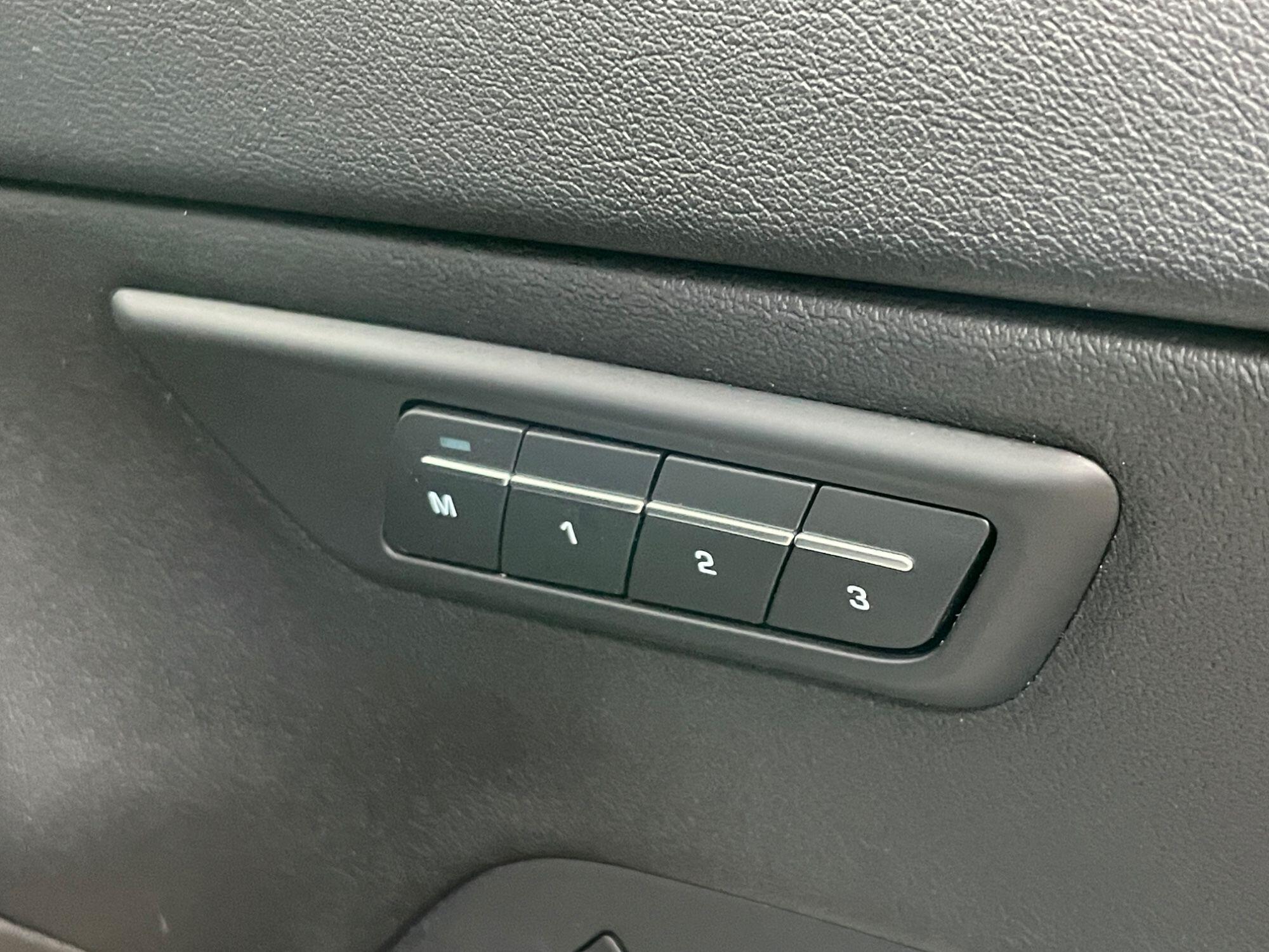 Jaguar E-Pace - Image 28