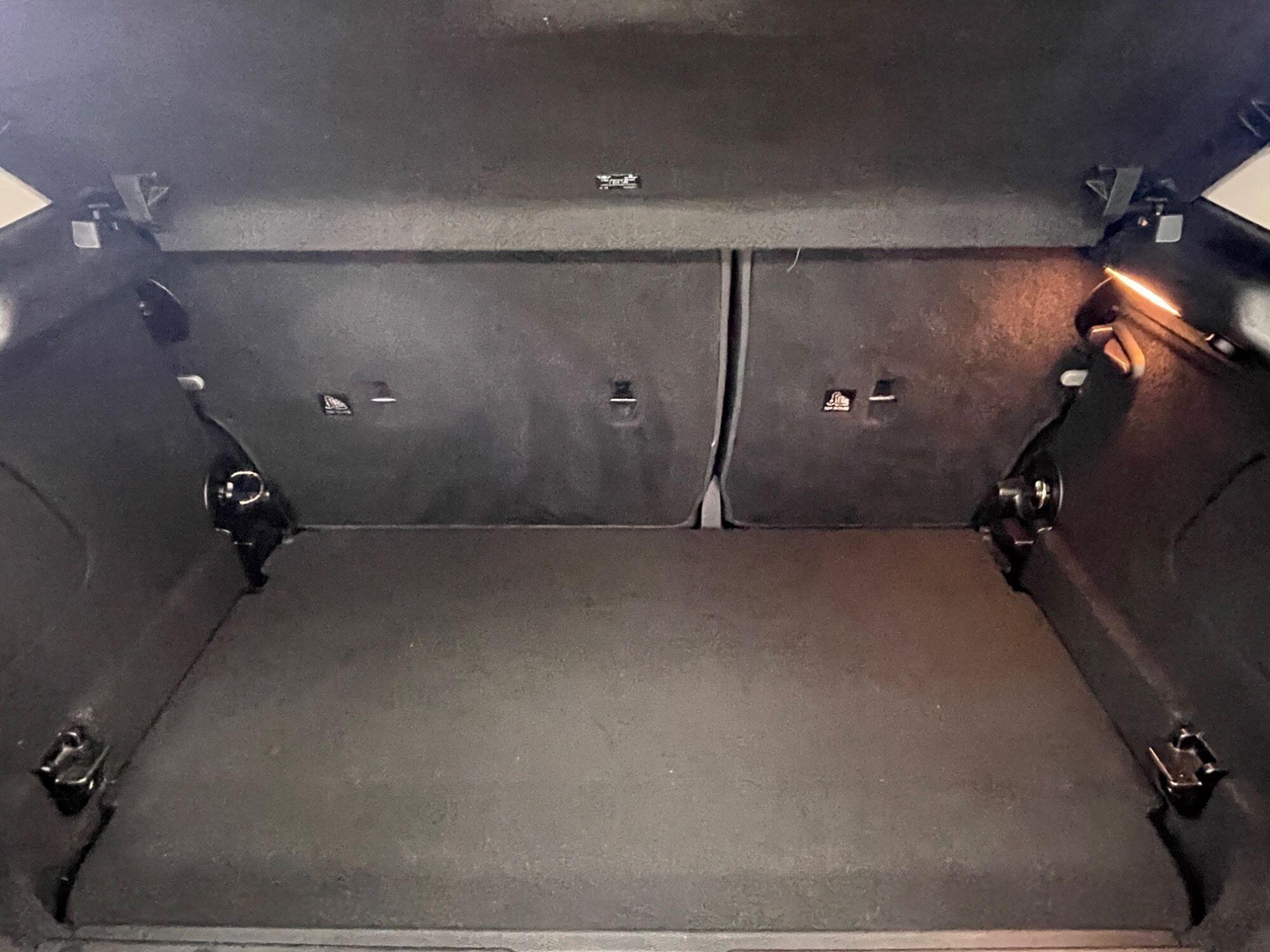 MINI Hatch - Image 18