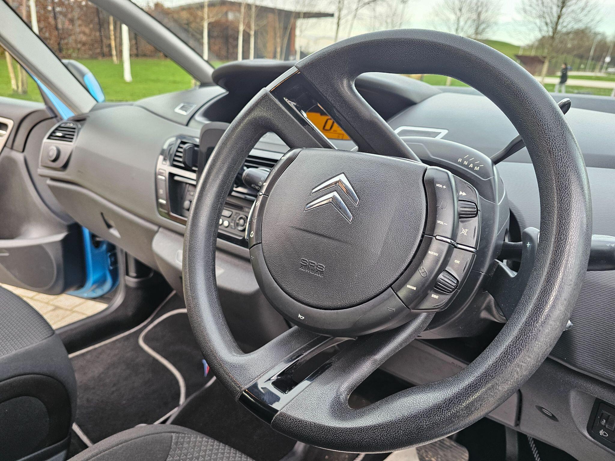 Citroen C4 Picasso - Image 22