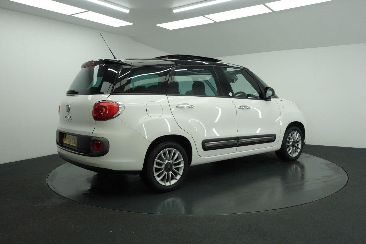 Fiat 500L - Image 12