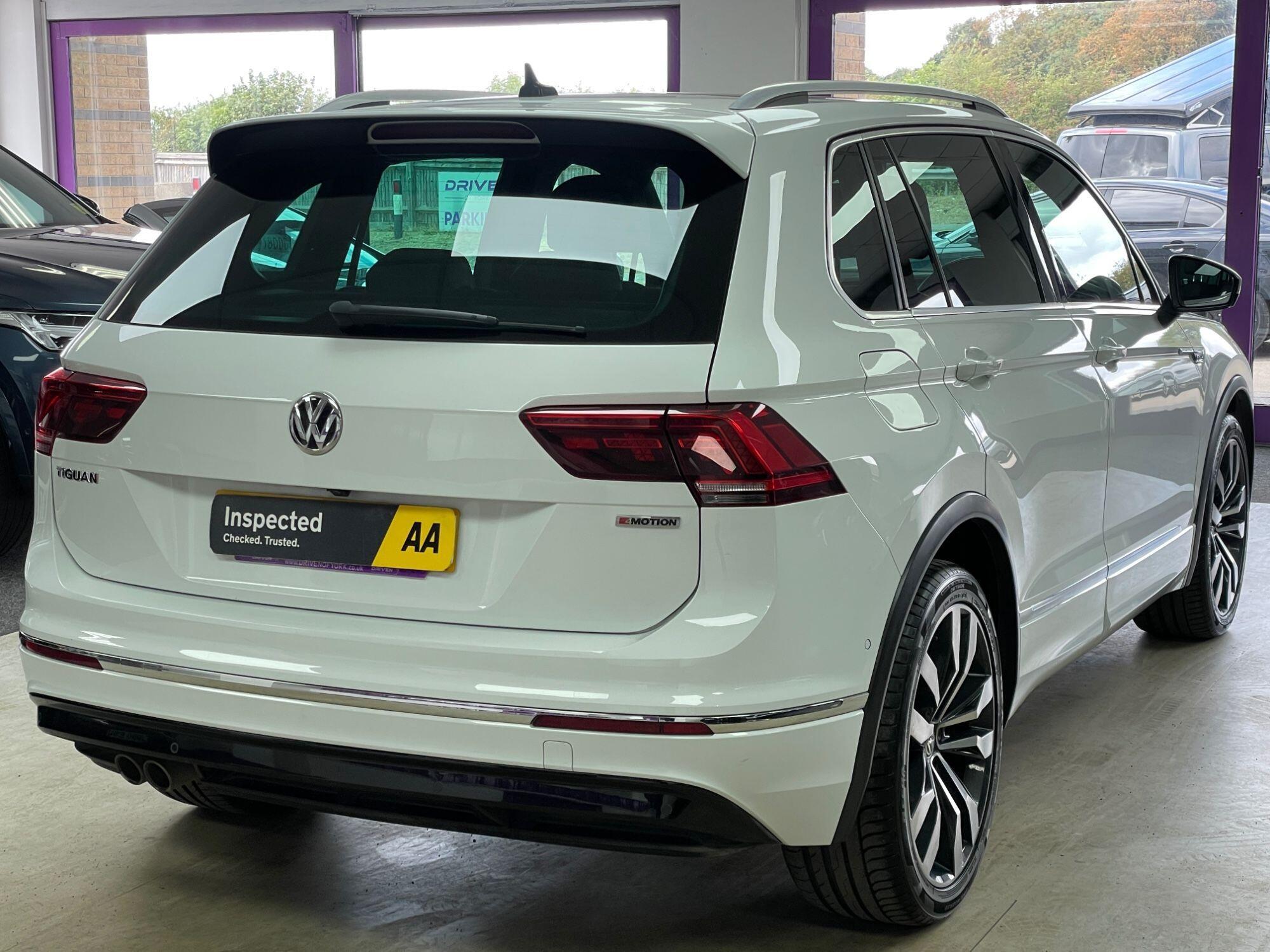 Volkswagen Tiguan - Image 10