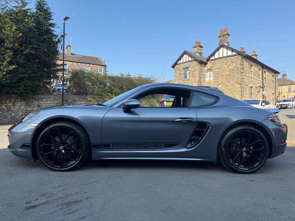 Porsche 718 Cayman - Image 7