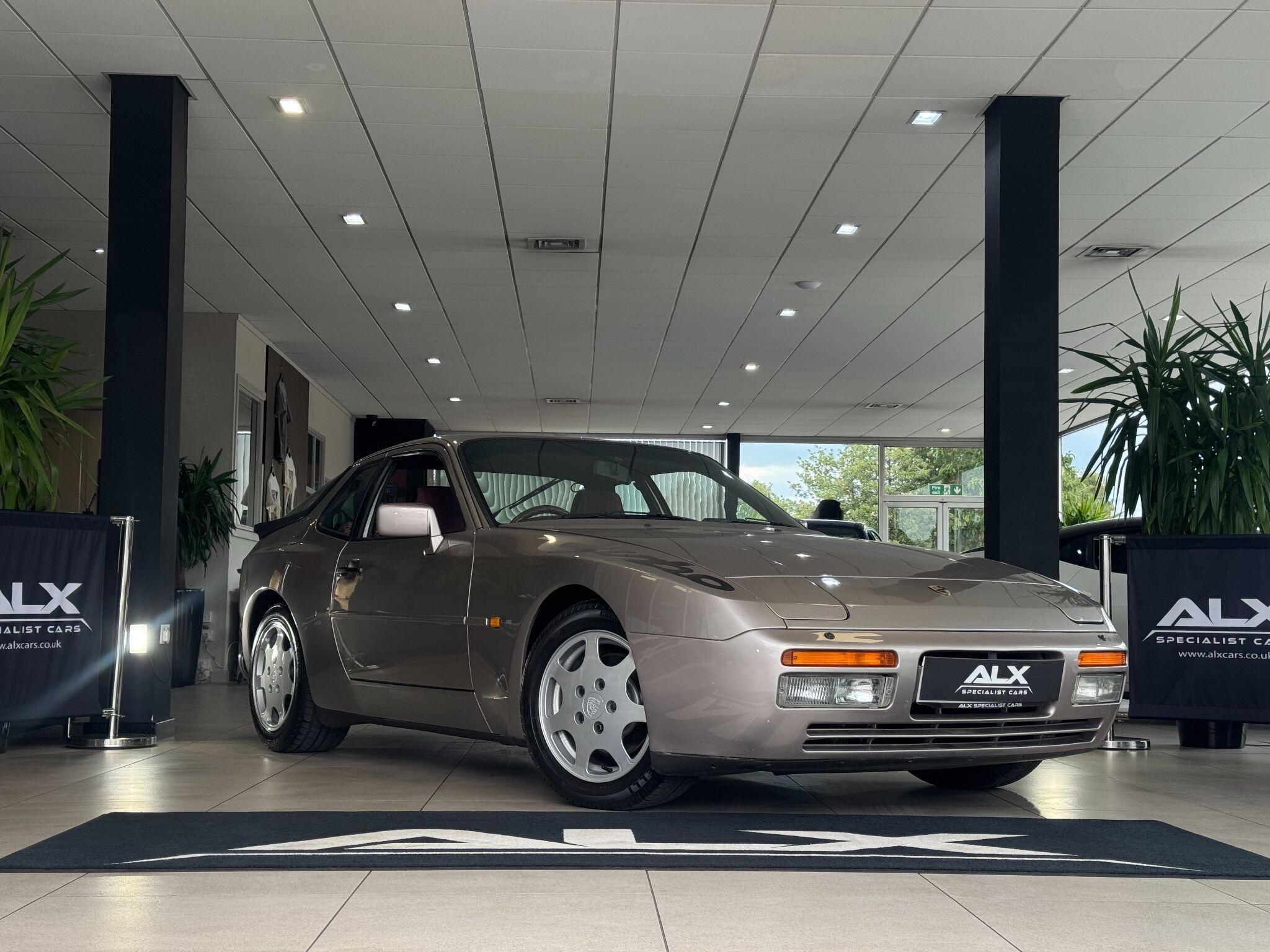 Porsche 944 - Image 2