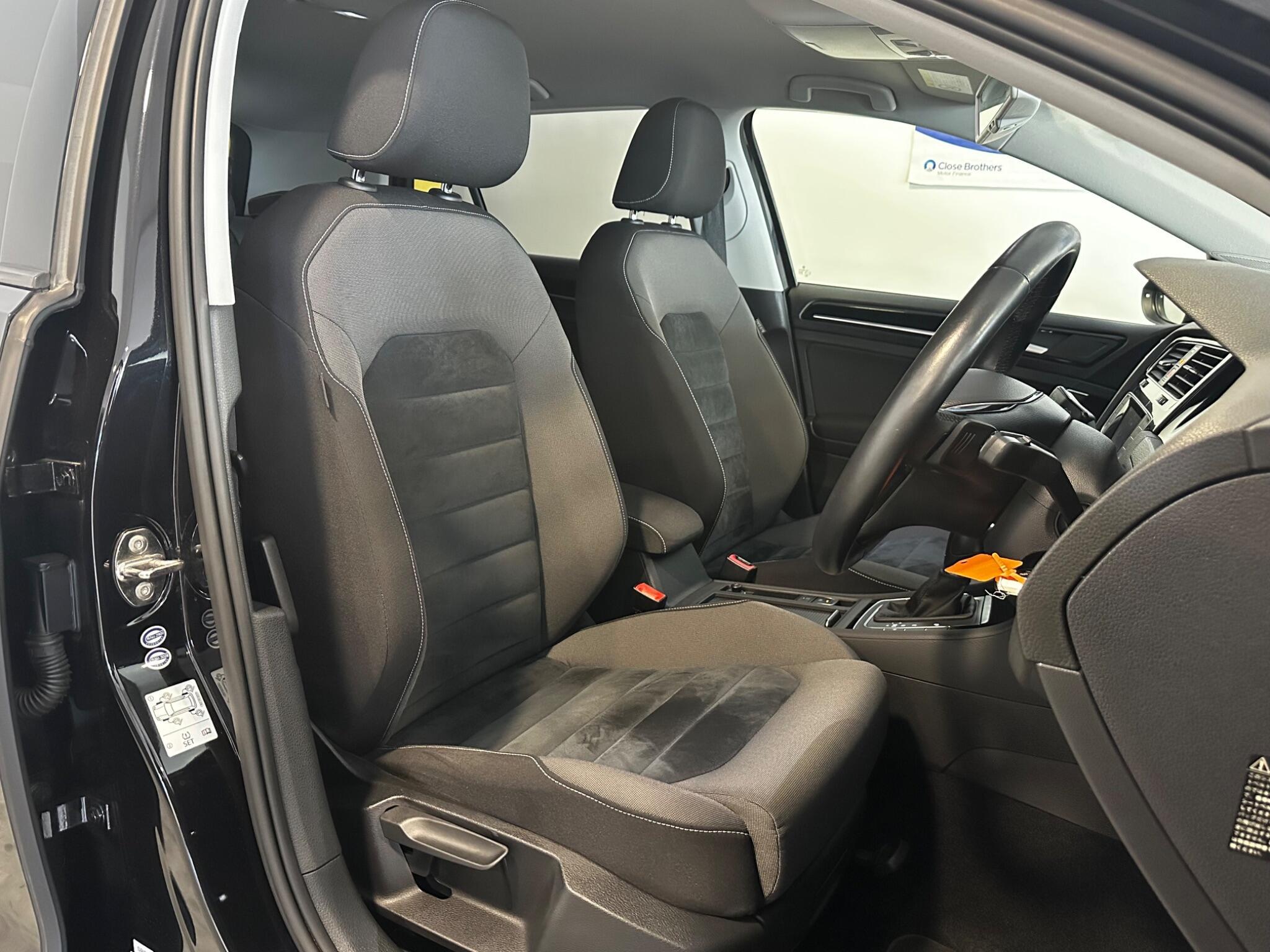 Volkswagen Golf - Image 14