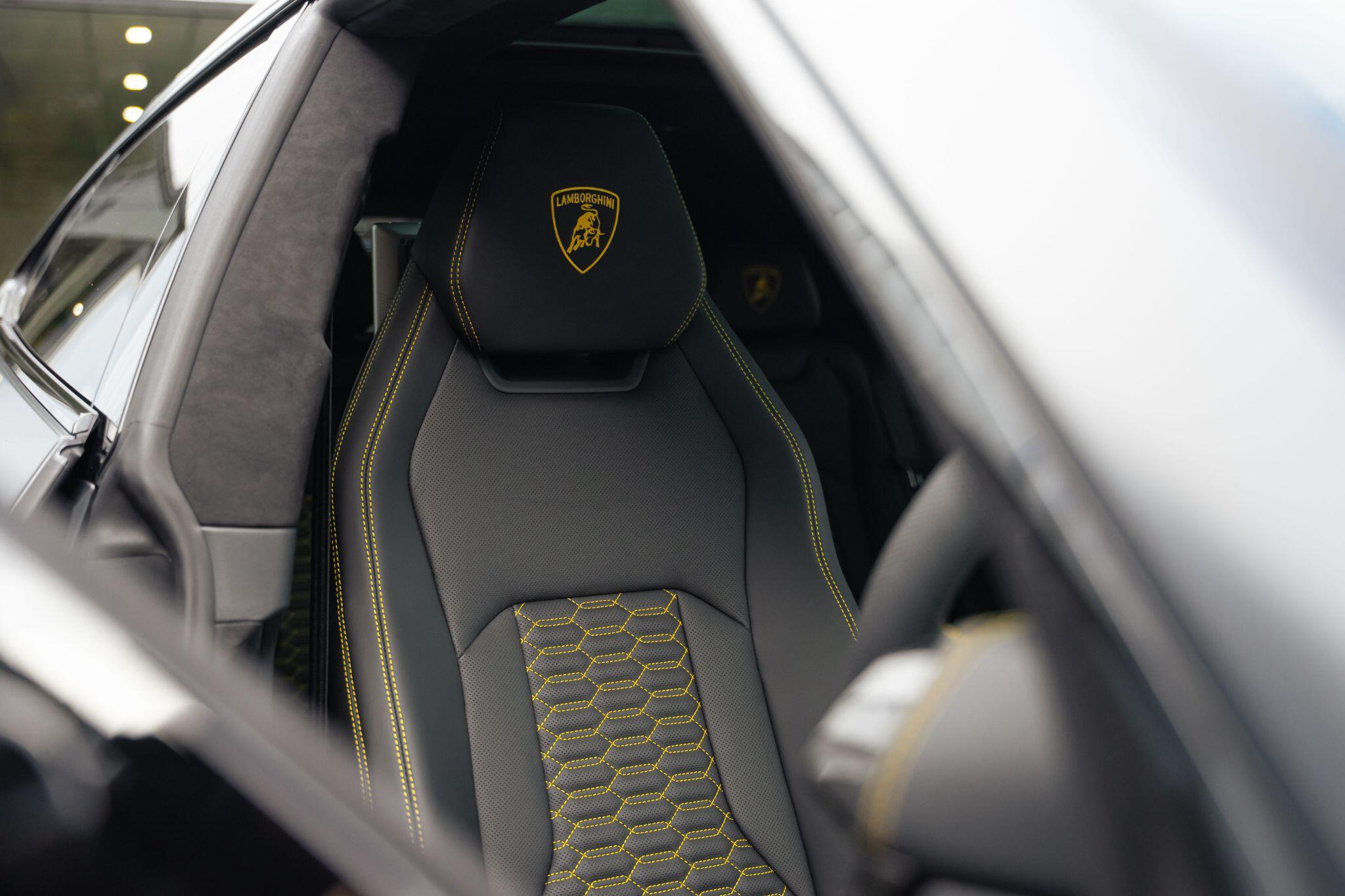 Lamborghini Urus - Image 19