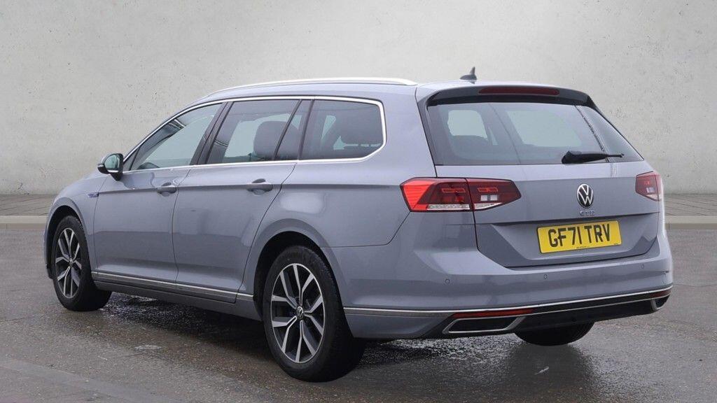 Volkswagen Passat - Image 6