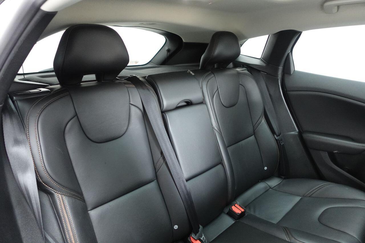 Volvo V40 CROSS COUNTRY - Image 20