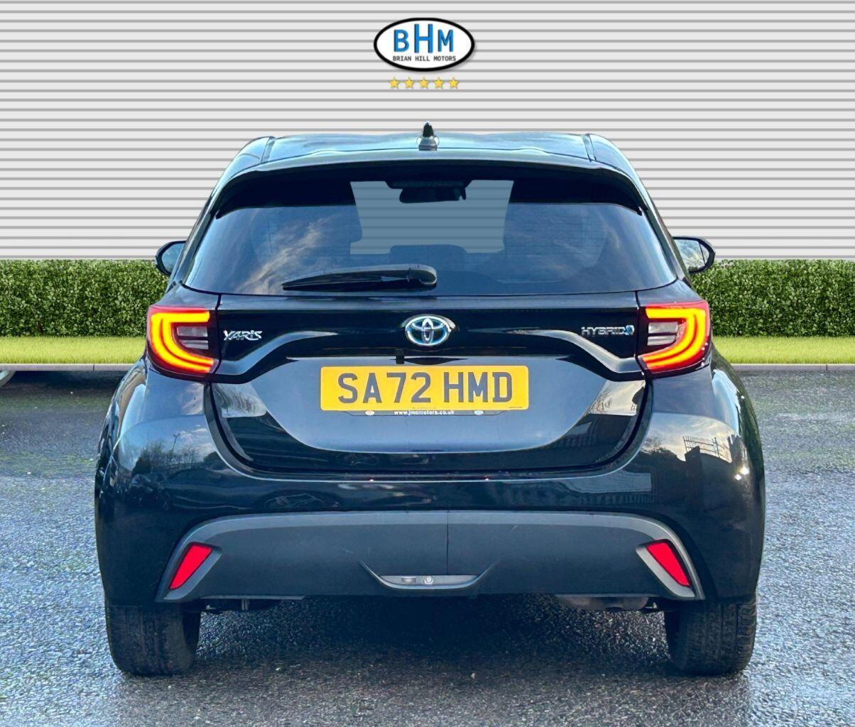 Toyota Yaris - Image 22