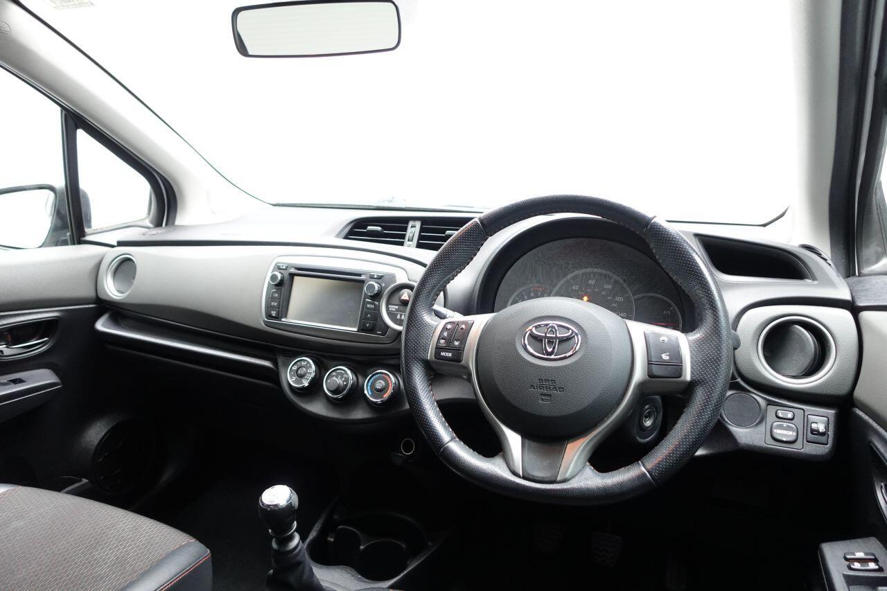 Toyota Yaris - Image 15