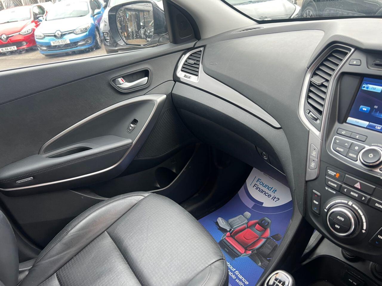 Hyundai Santa Fe - Image 16