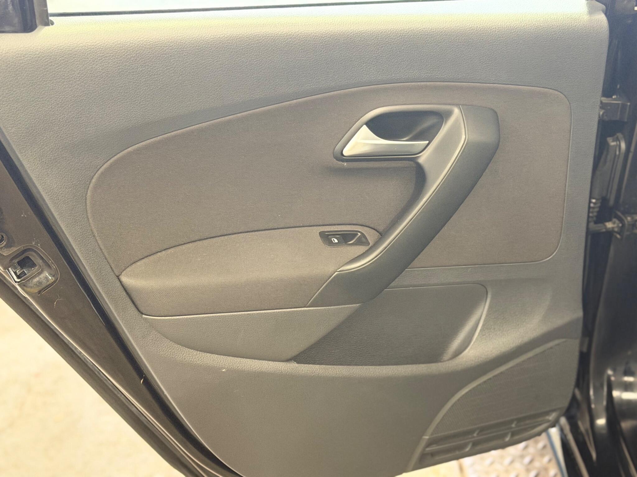 Volkswagen Polo - Image 28