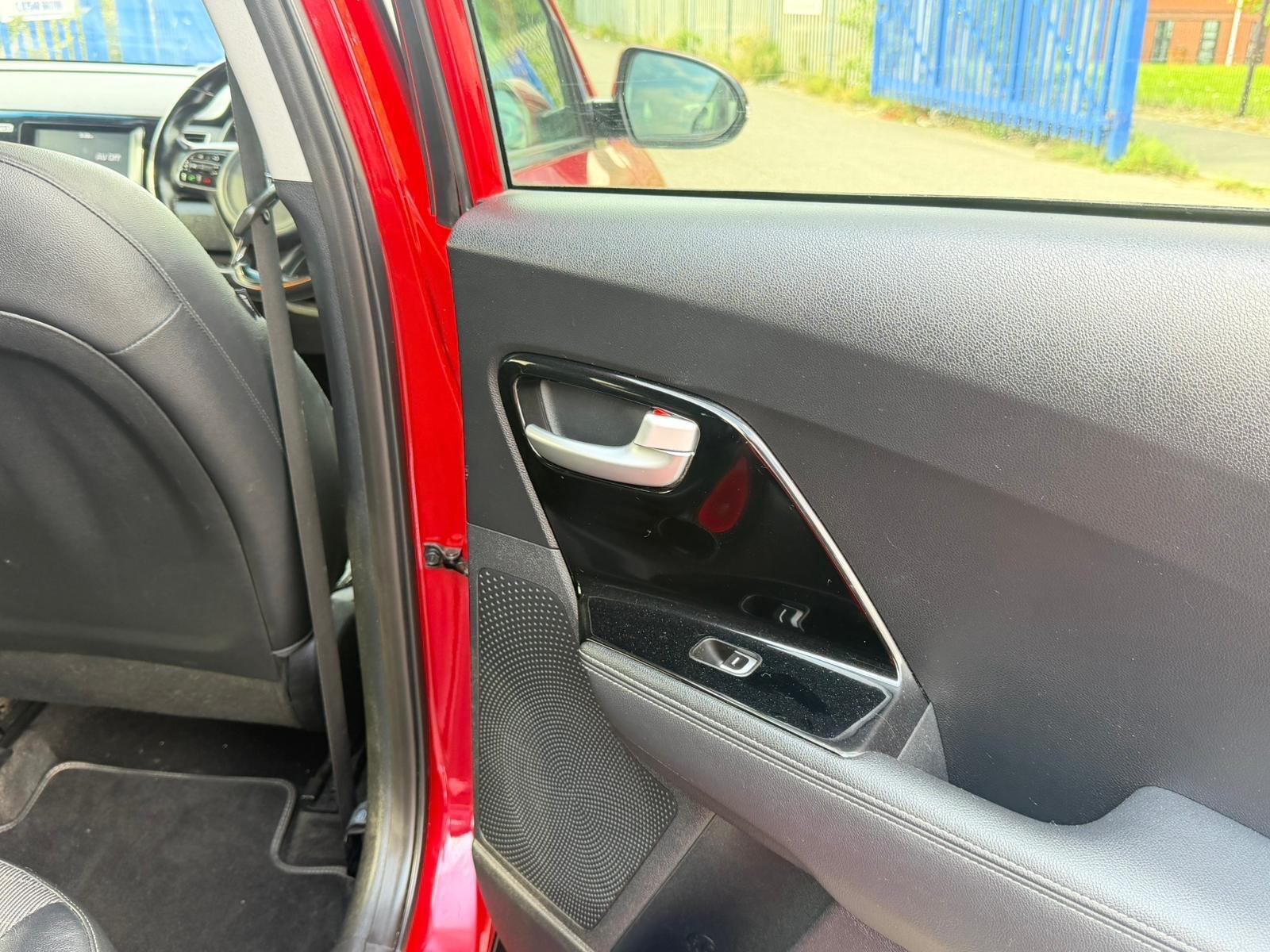 Kia Niro - Image 22