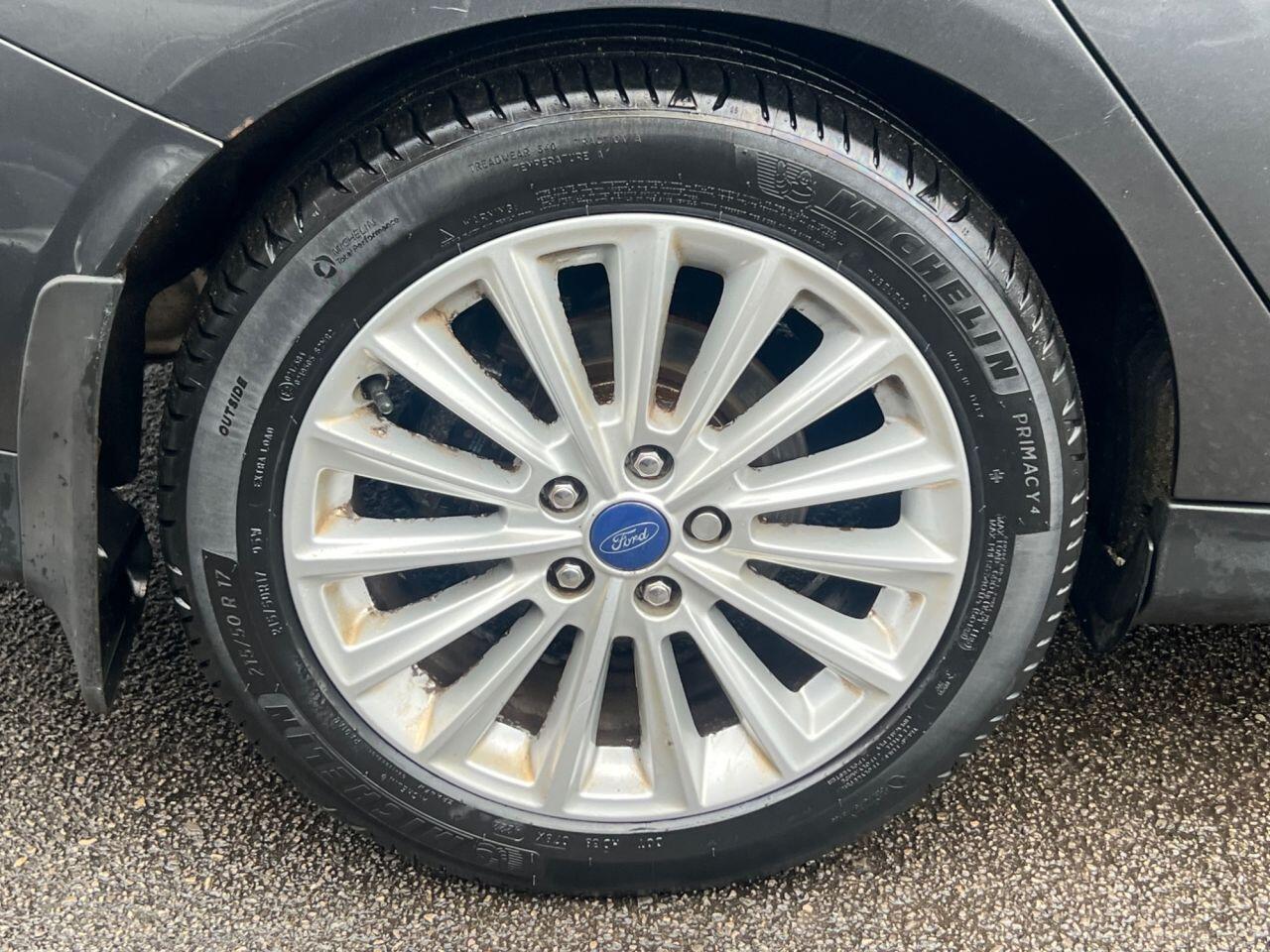 Ford Focus - Image 31