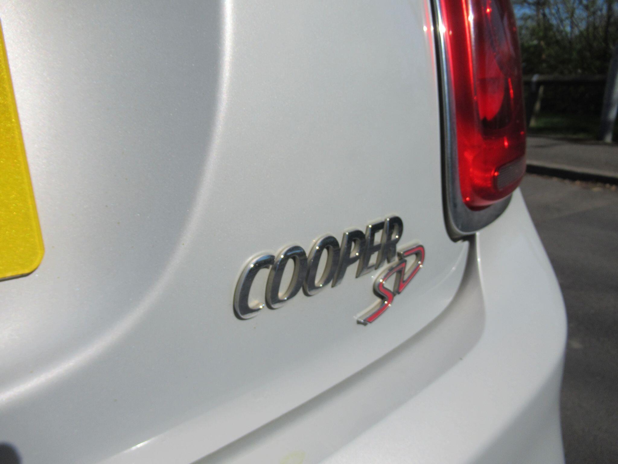 MINI Hatch - Image 16
