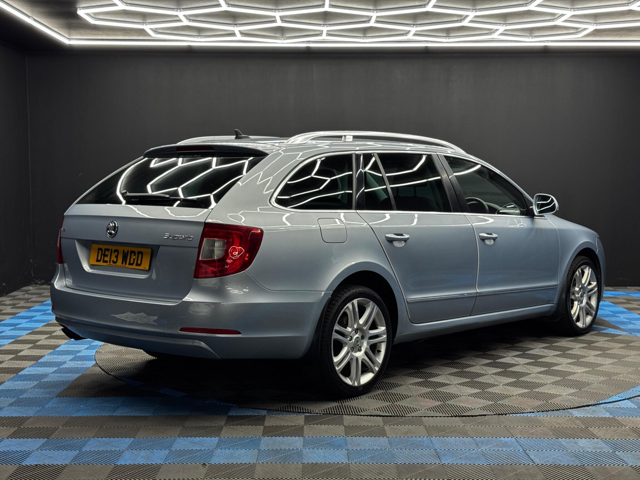 Skoda Superb - Image 5