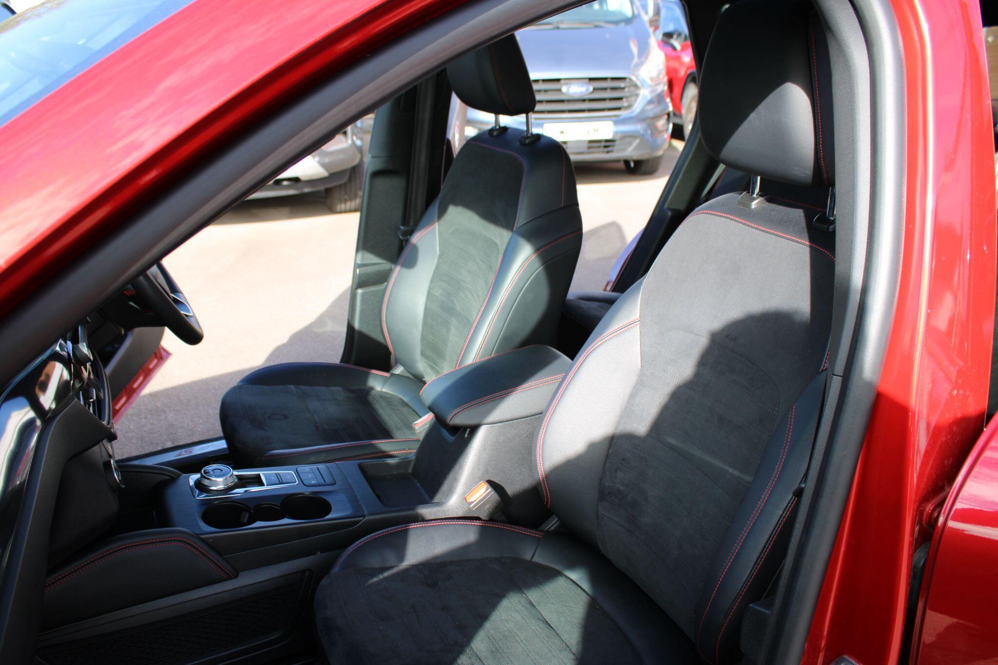 Ford Kuga - Image 12