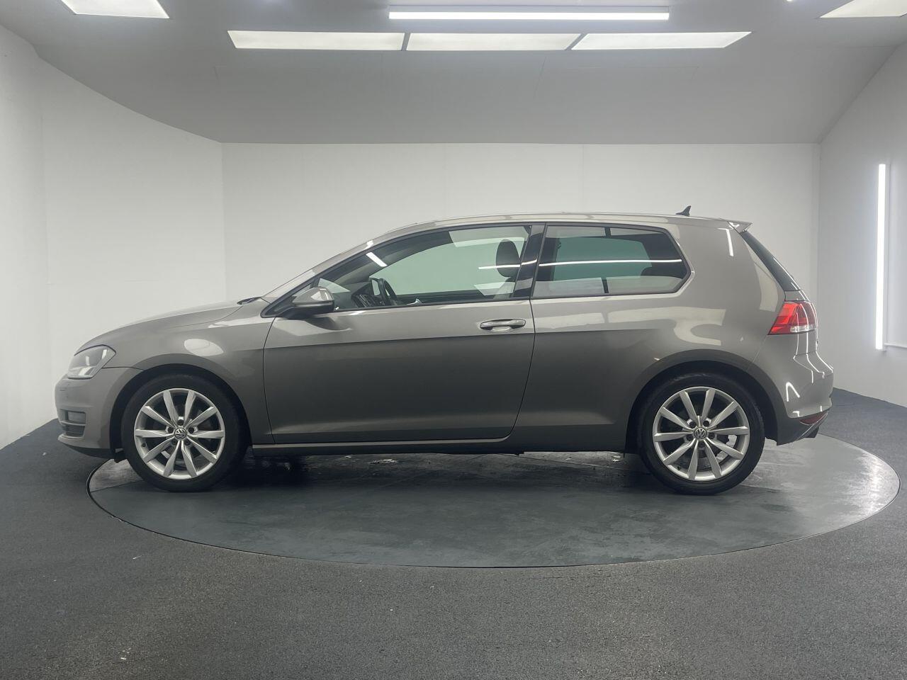 Volkswagen Golf - Image 7