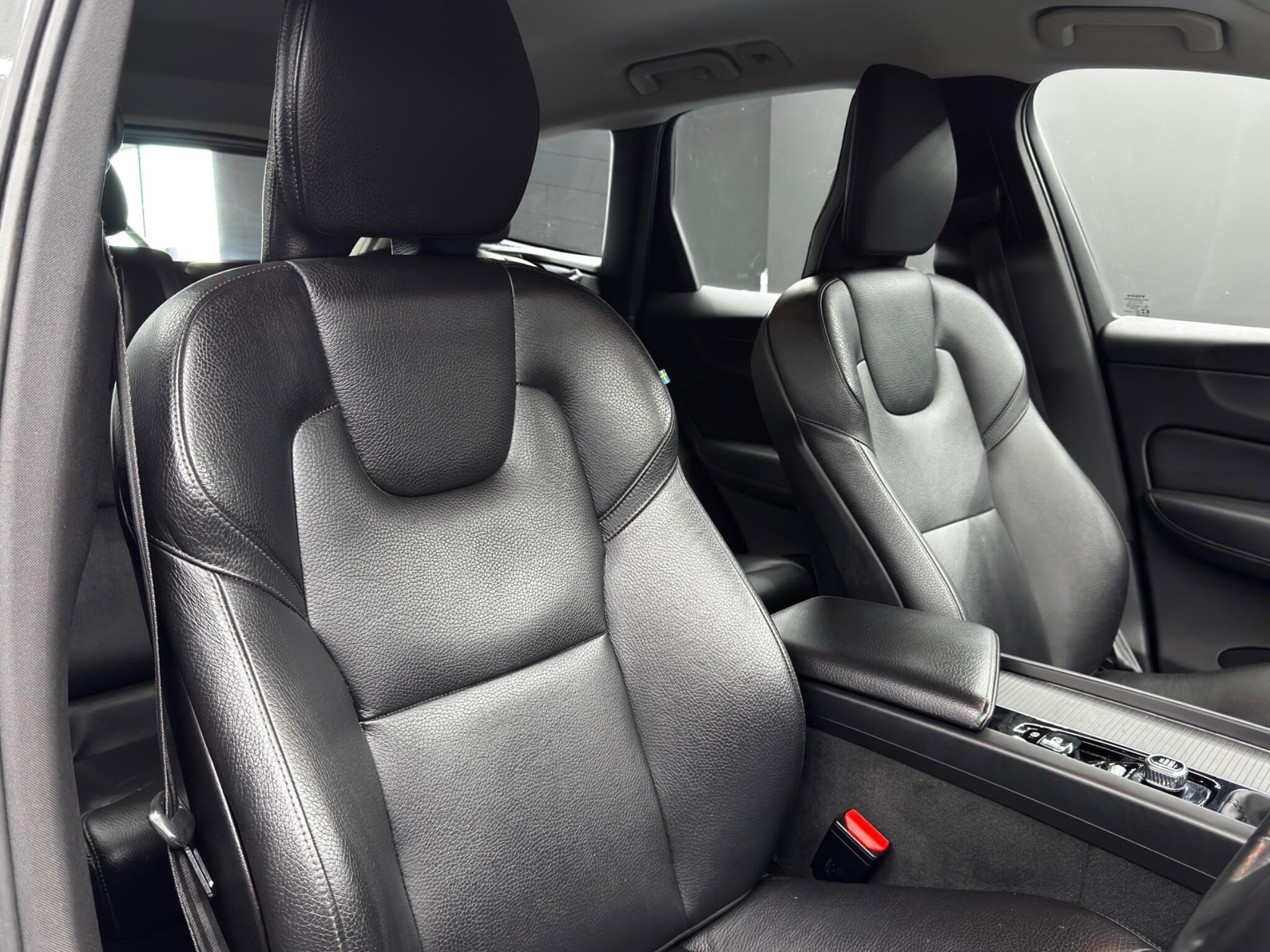 Volvo XC60 - Image 12