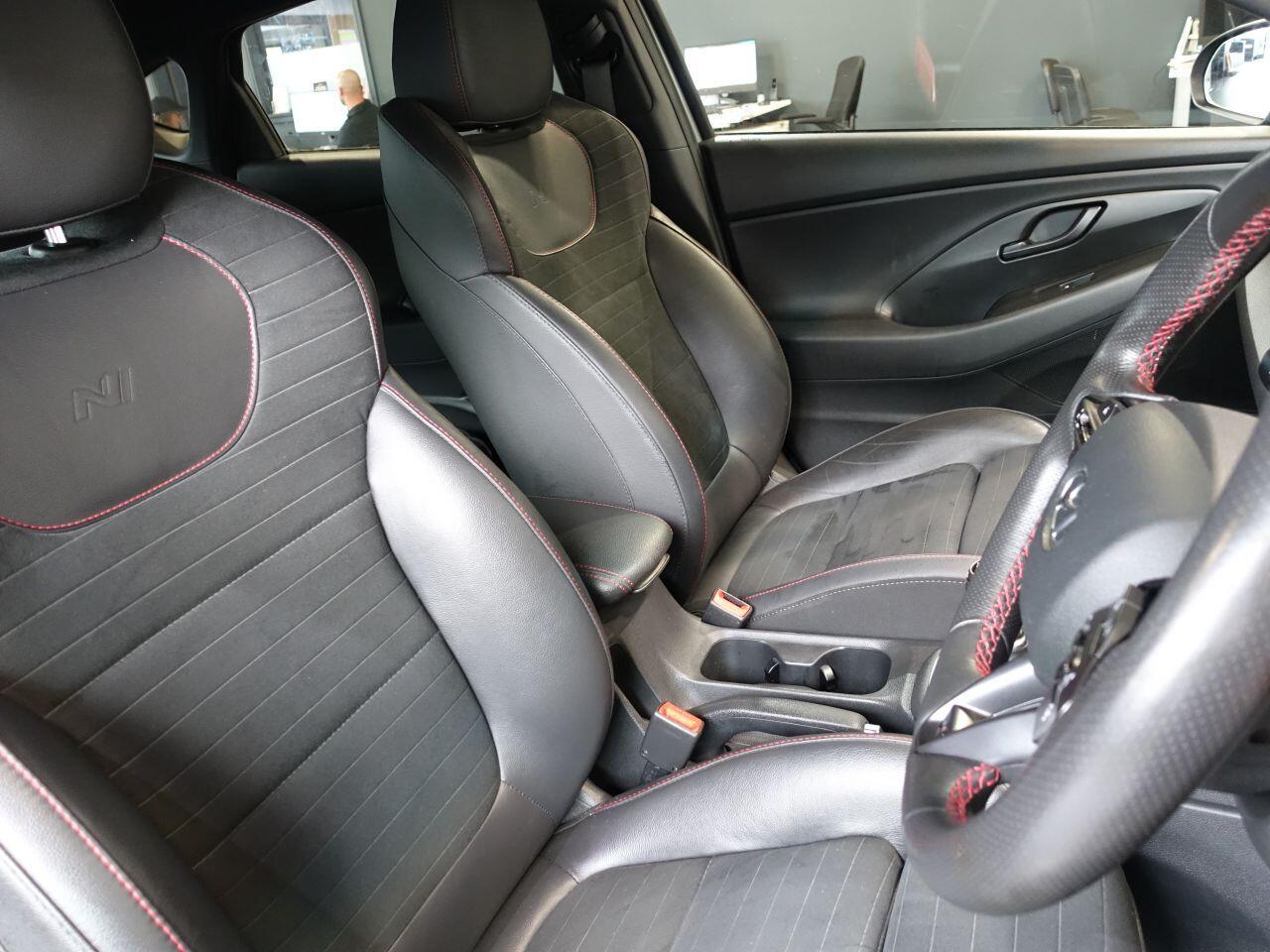 Hyundai i30 - Image 13