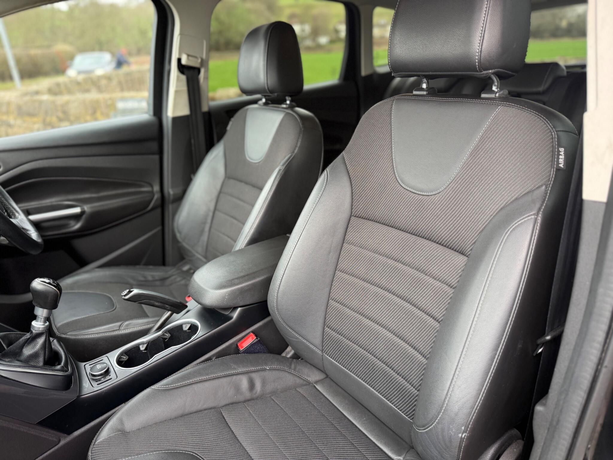 Ford Kuga - Image 42