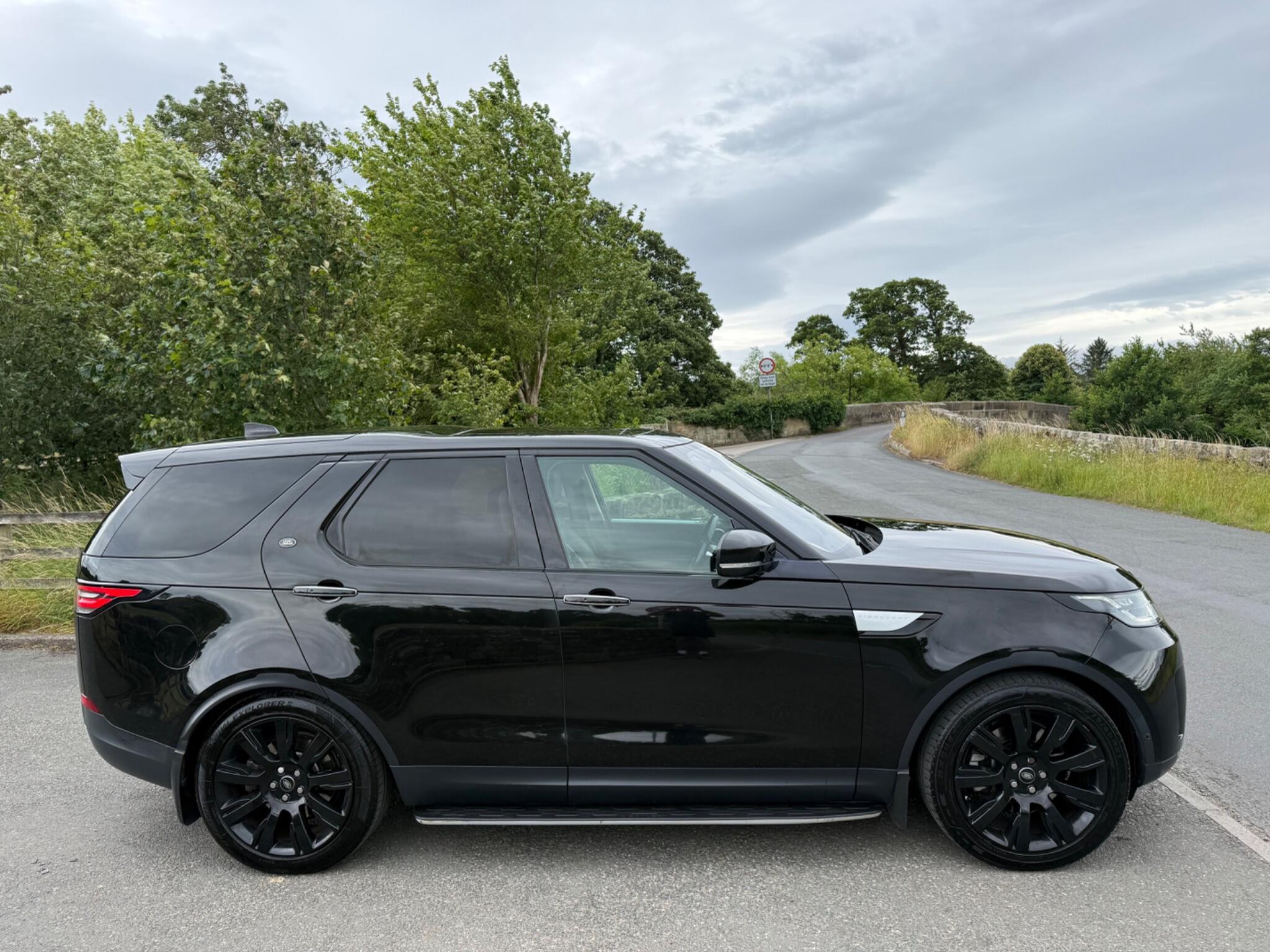 Land Rover Discovery - Image 4