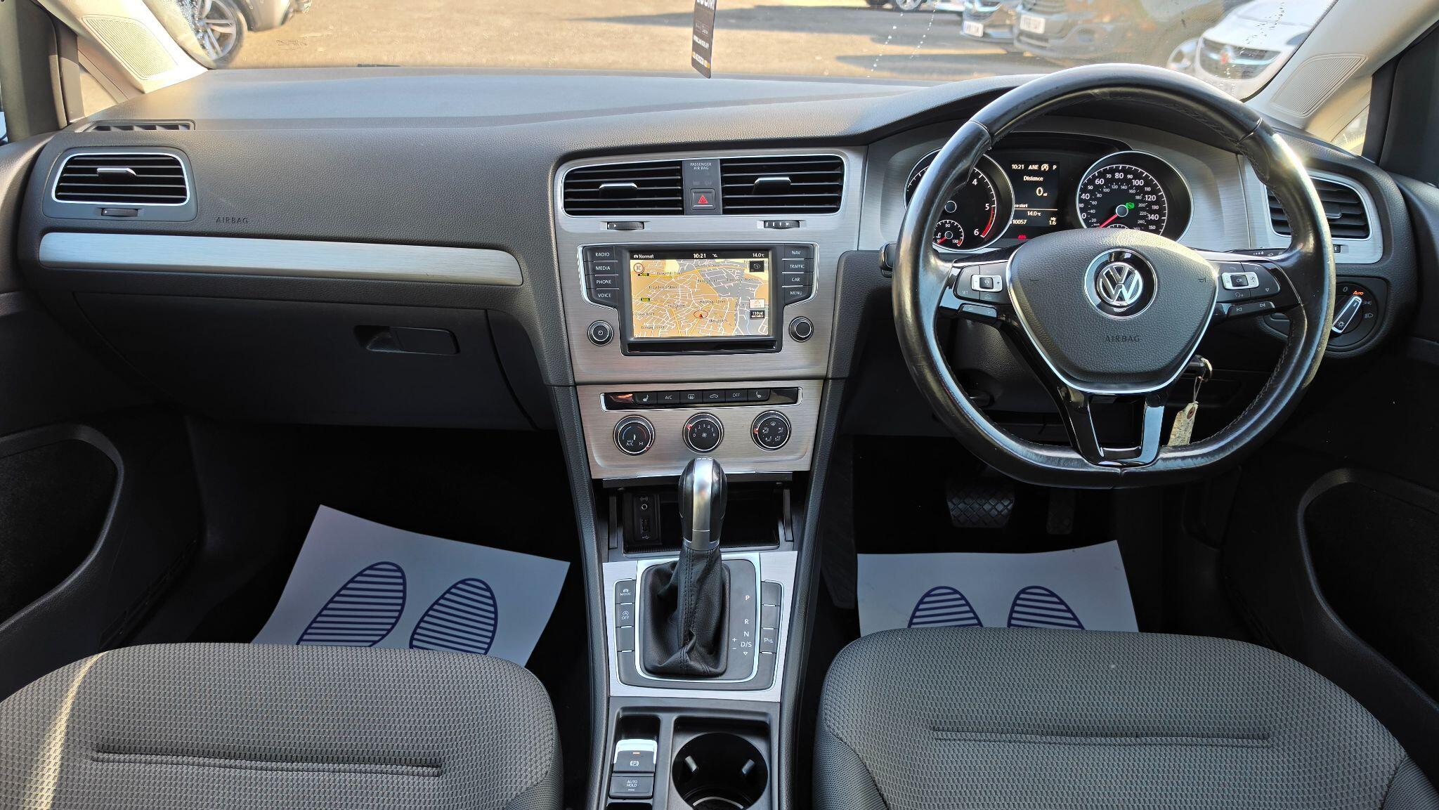 Volkswagen Golf - Image 20