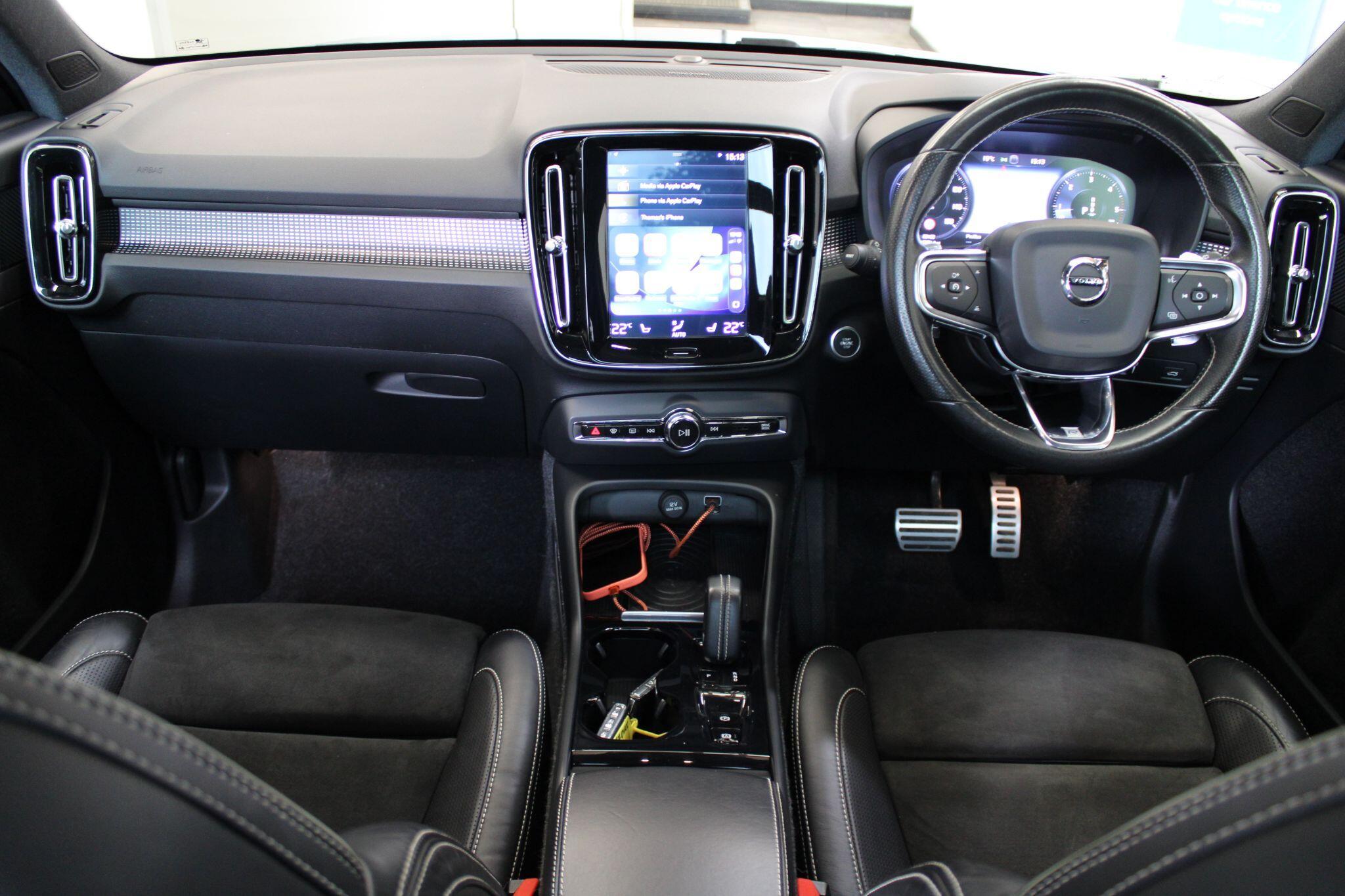 Volvo XC40 - Image 40