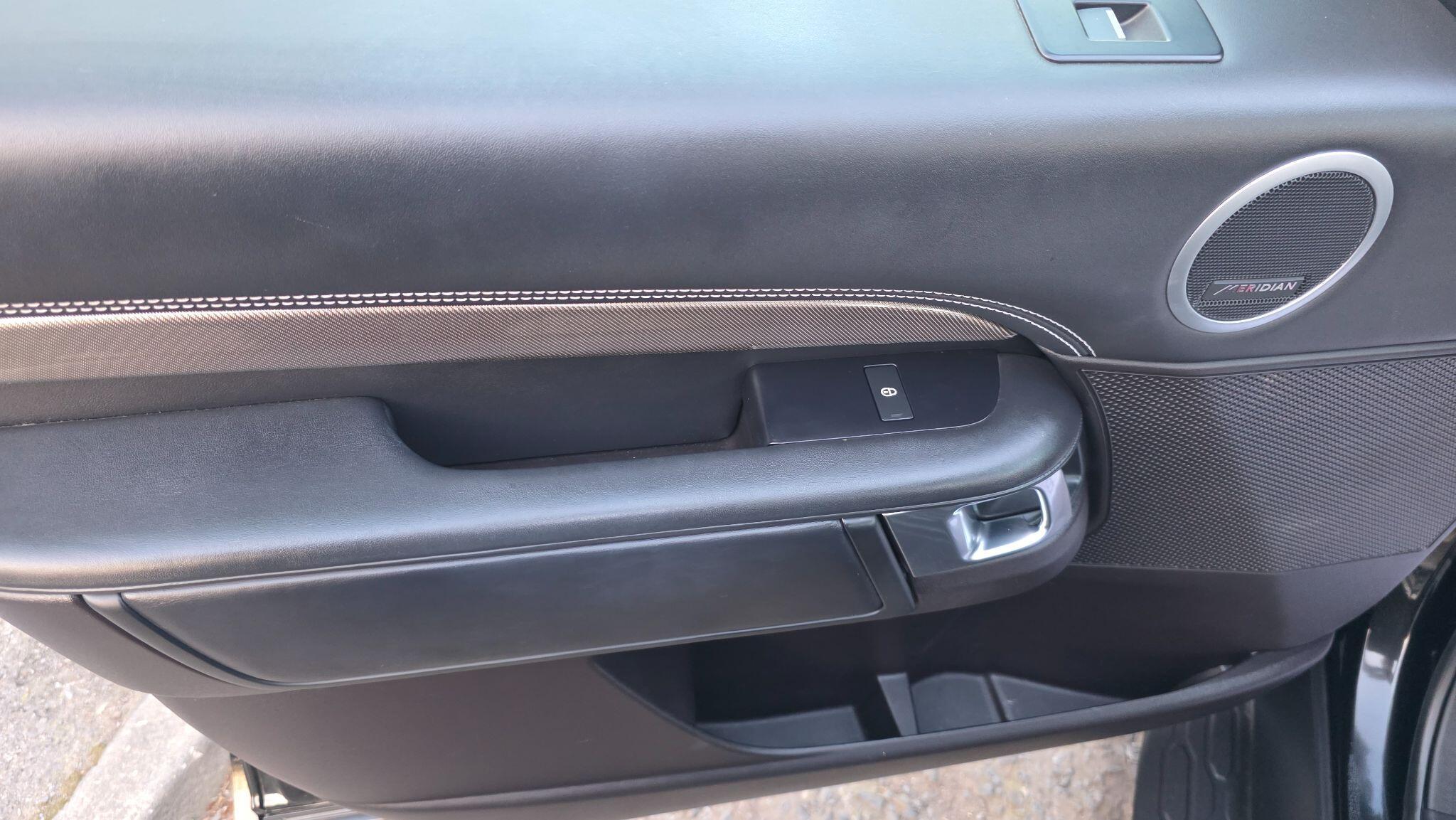 Land Rover Discovery - Image 59