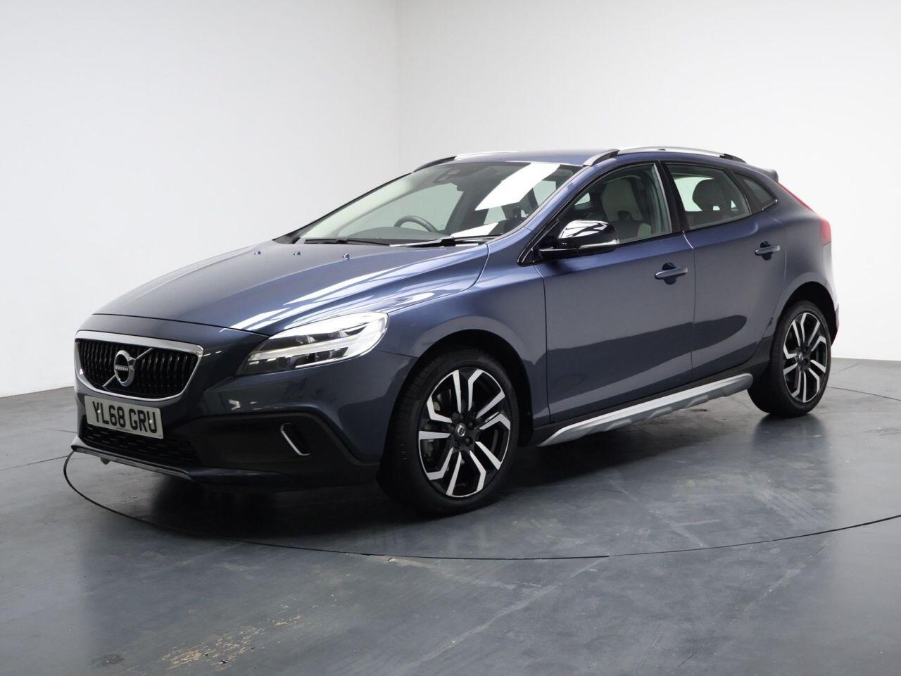 Volvo V40 CROSS COUNTRY - Image 6