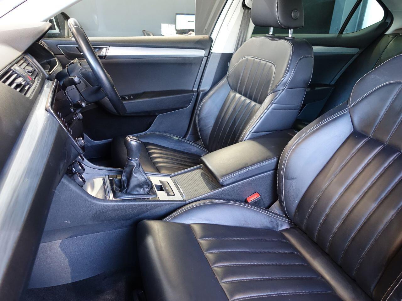 Skoda Superb - Image 11