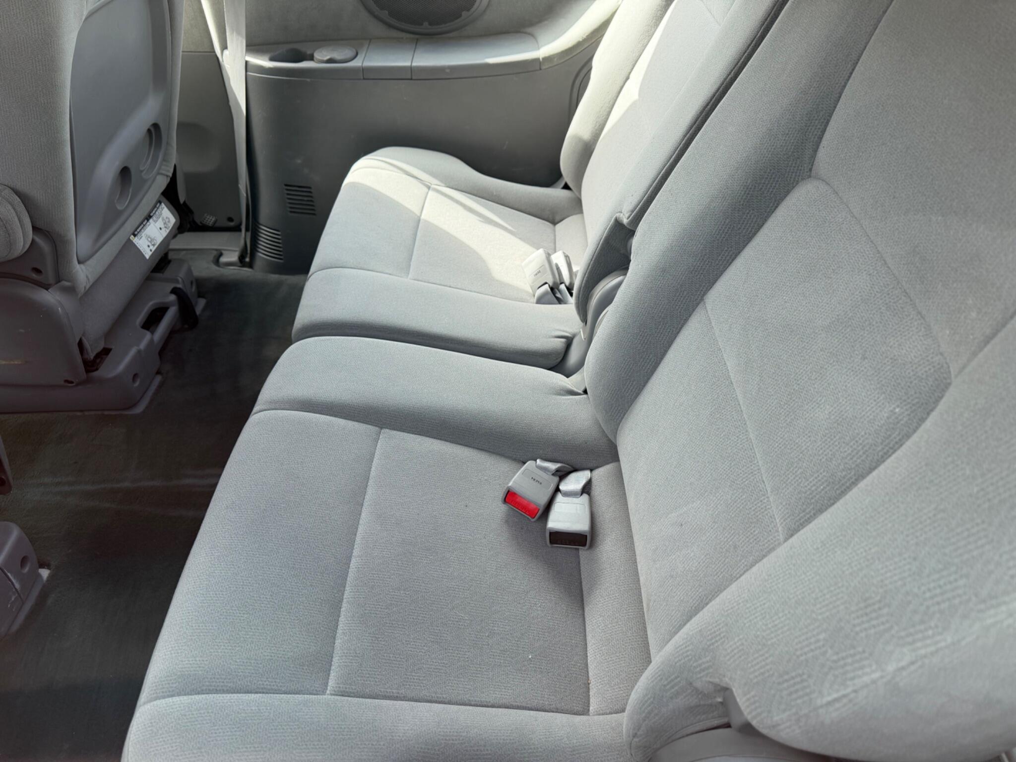 Kia Sedona - Image 6