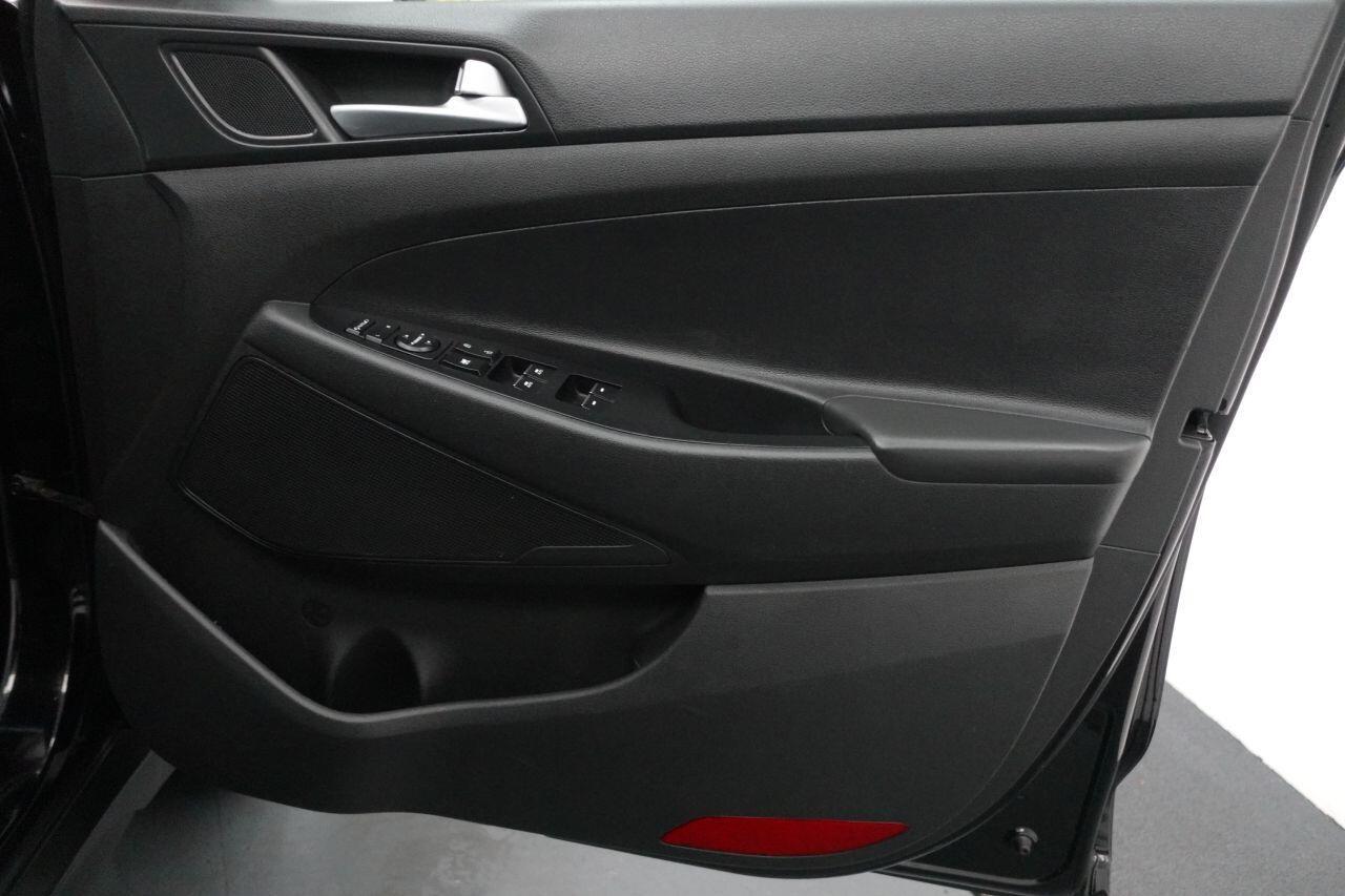 Hyundai Tucson - Image 17