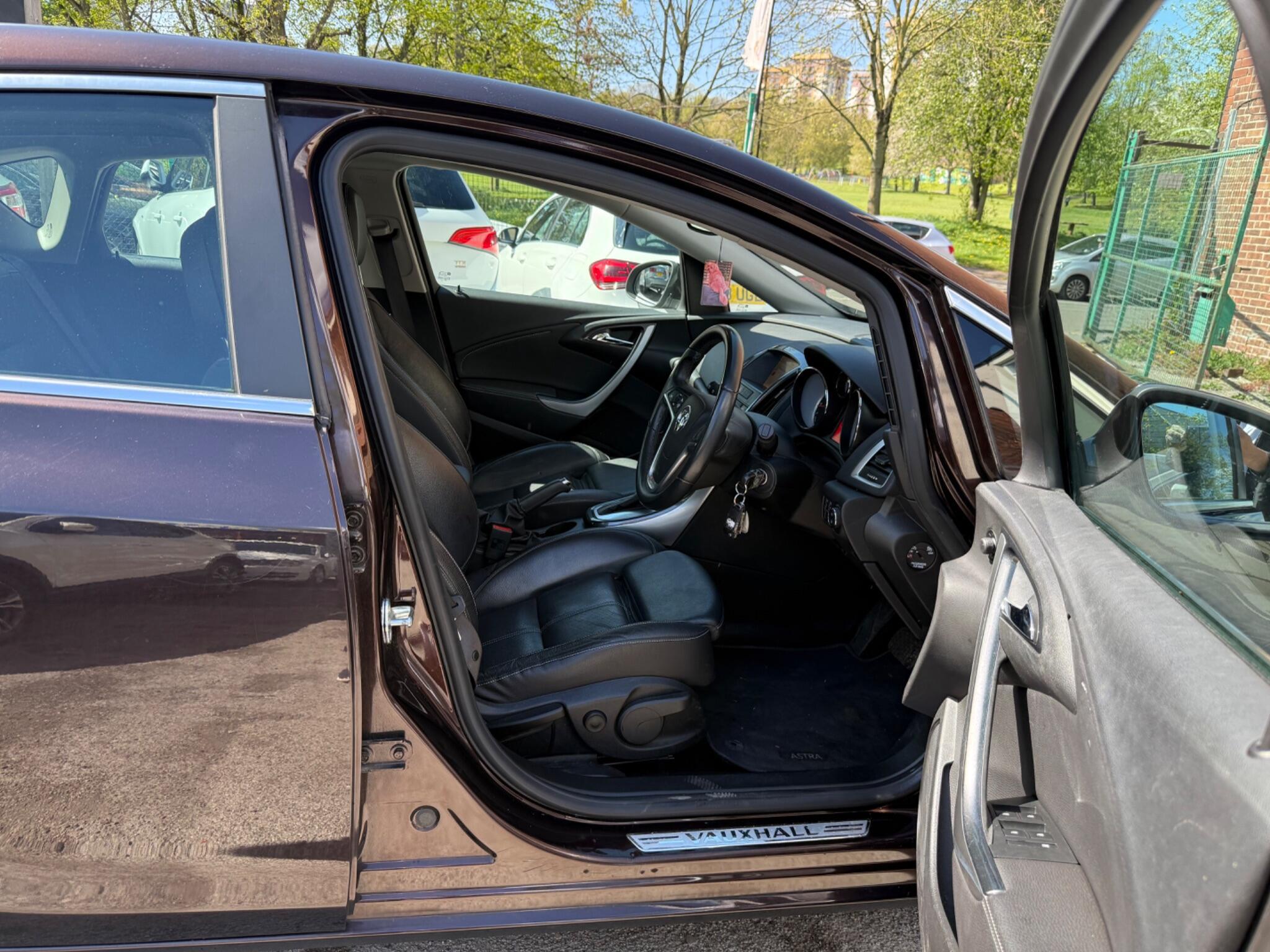 Vauxhall Astra - Image 21