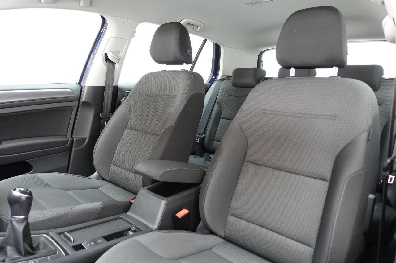 Volkswagen Golf - Image 17