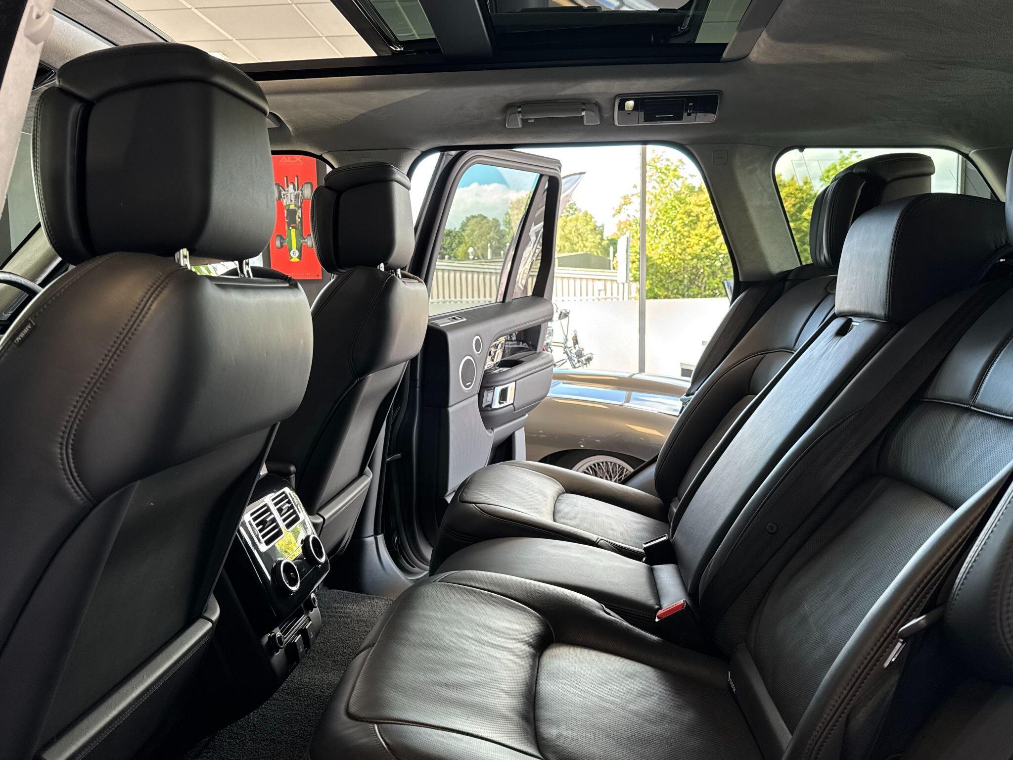 Land Rover Range Rover - Image 25